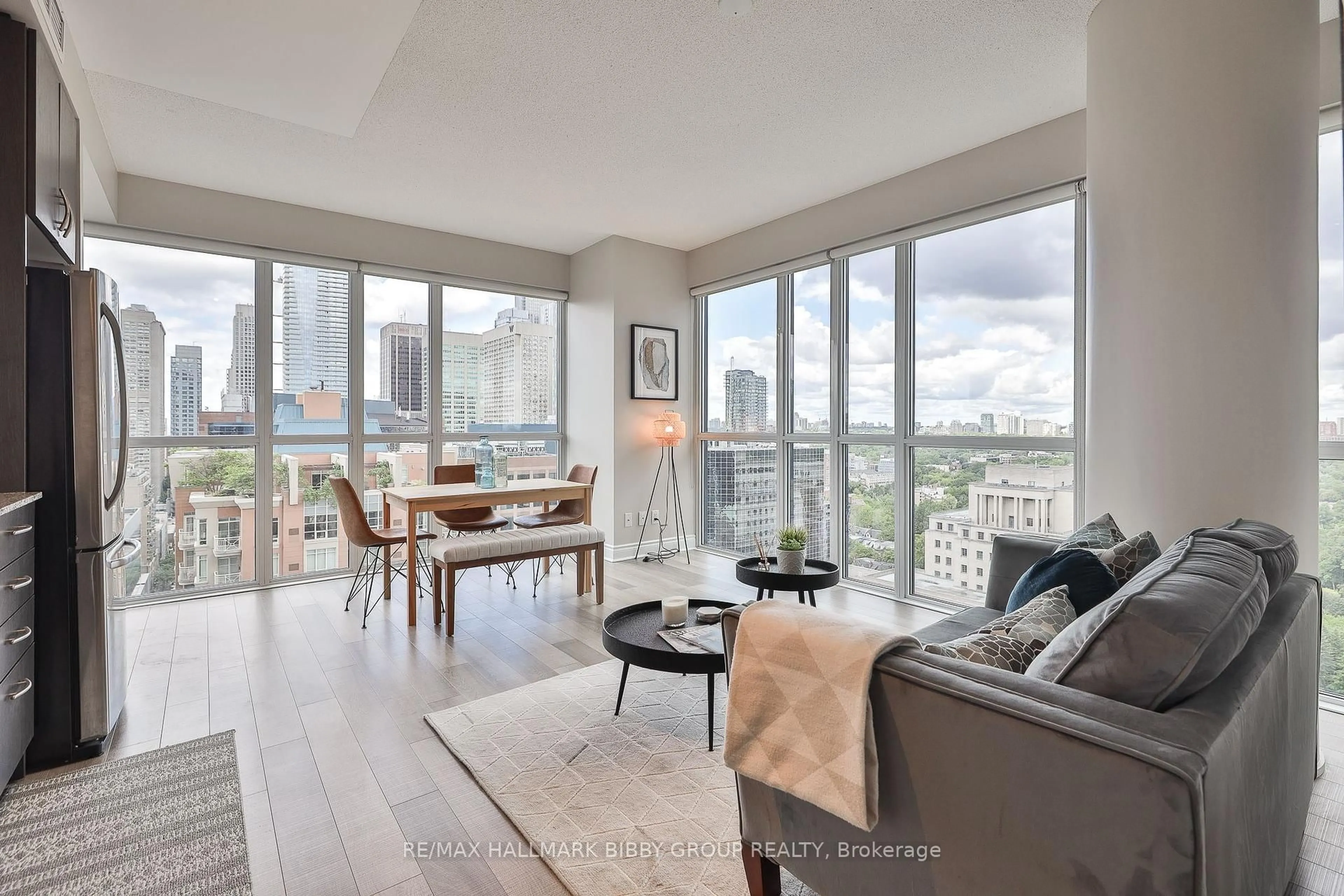 Living room with furniture, unknown for 28 Ted Rogers Way #2509, Toronto Ontario M4Y 2J4