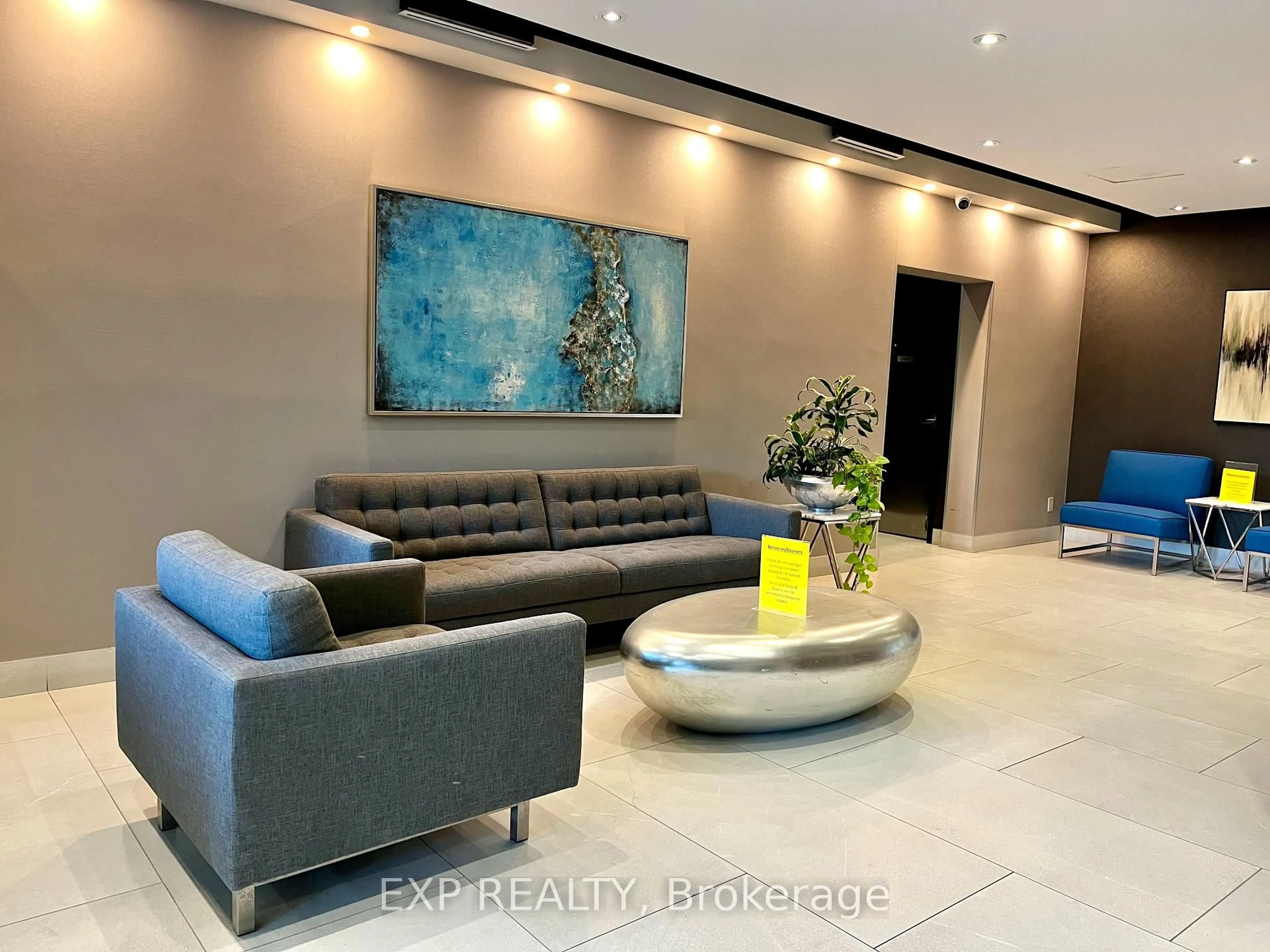 Lobby for 725 King St #705, Toronto Ontario M5V 2W9