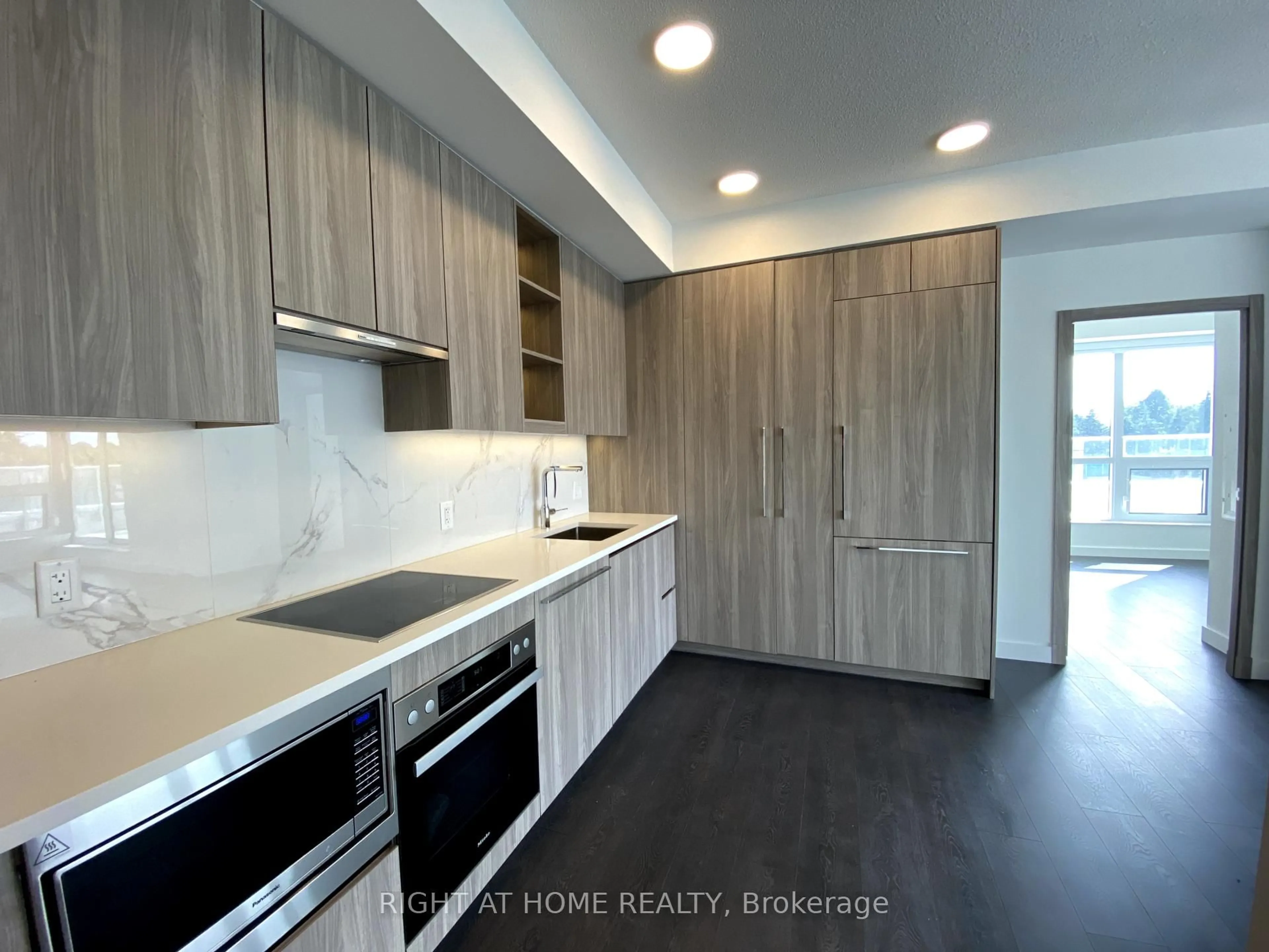 Open concept kitchen, unknown for 25 McMahon Dr #606, Toronto Ontario M2K 0J1