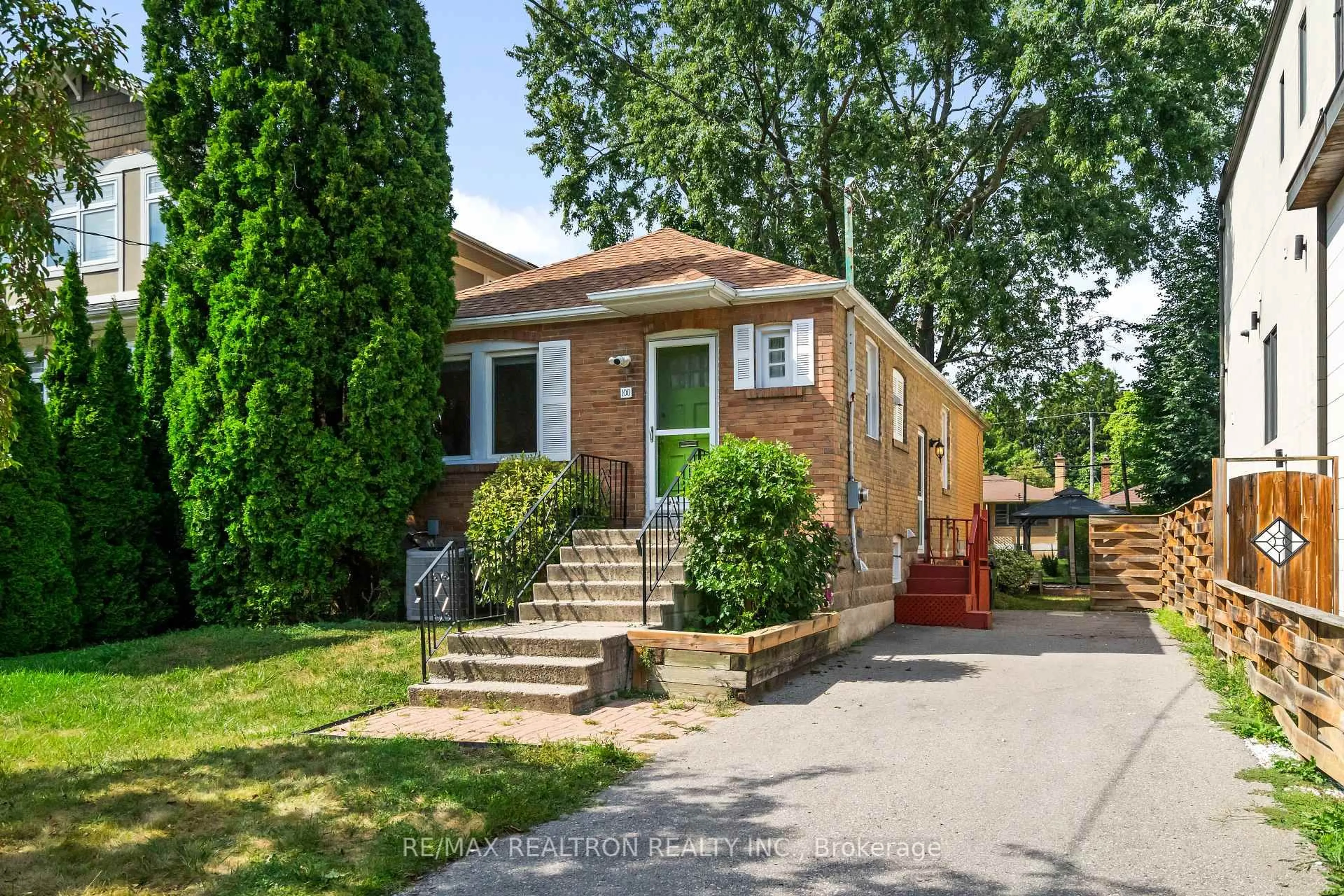 Home with brick exterior material, street for 100 Park Home Ave, Toronto Ontario M2N 1W8