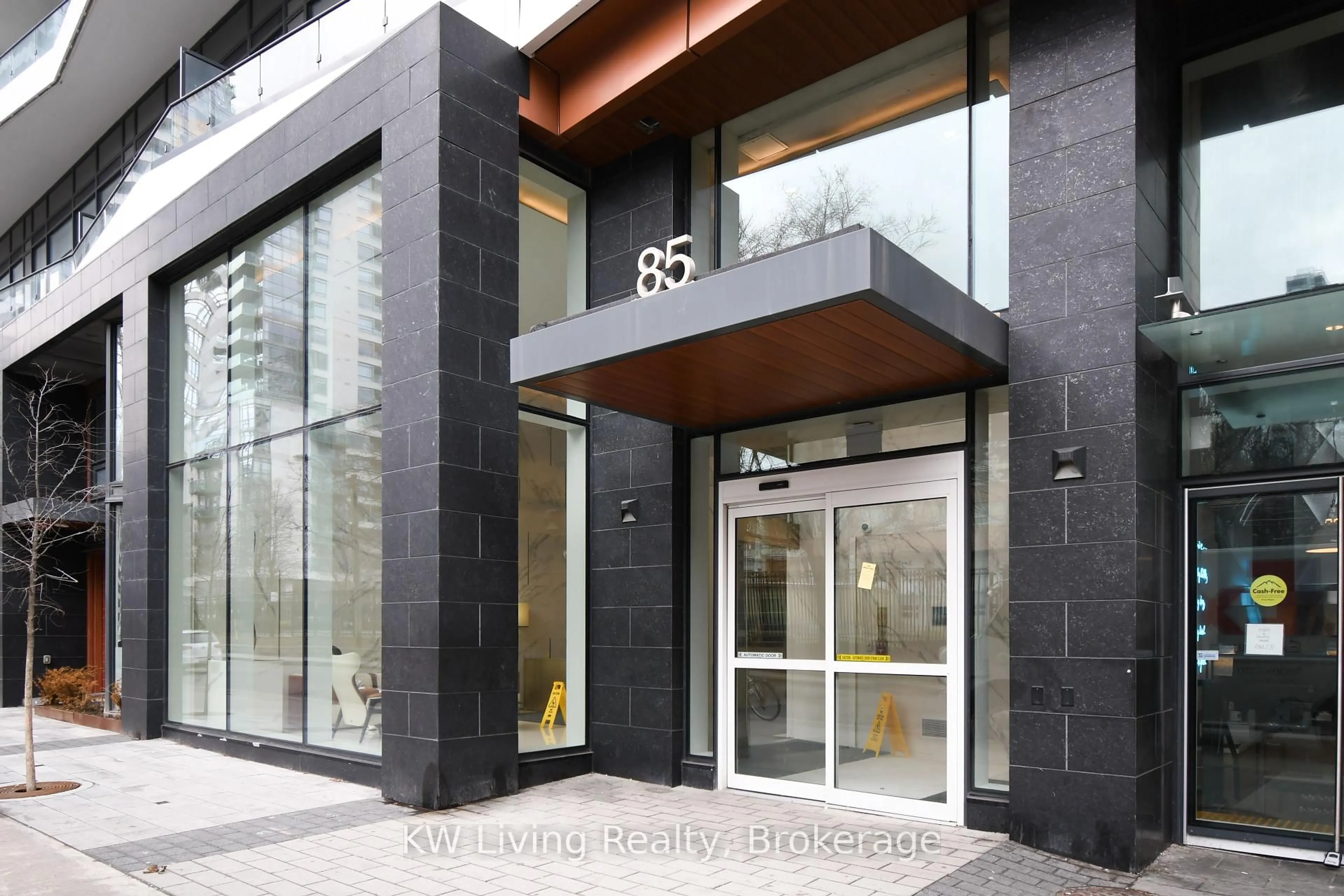 Indoor foyer for 85 Wood St #4315, Toronto Ontario M4Y 0E8