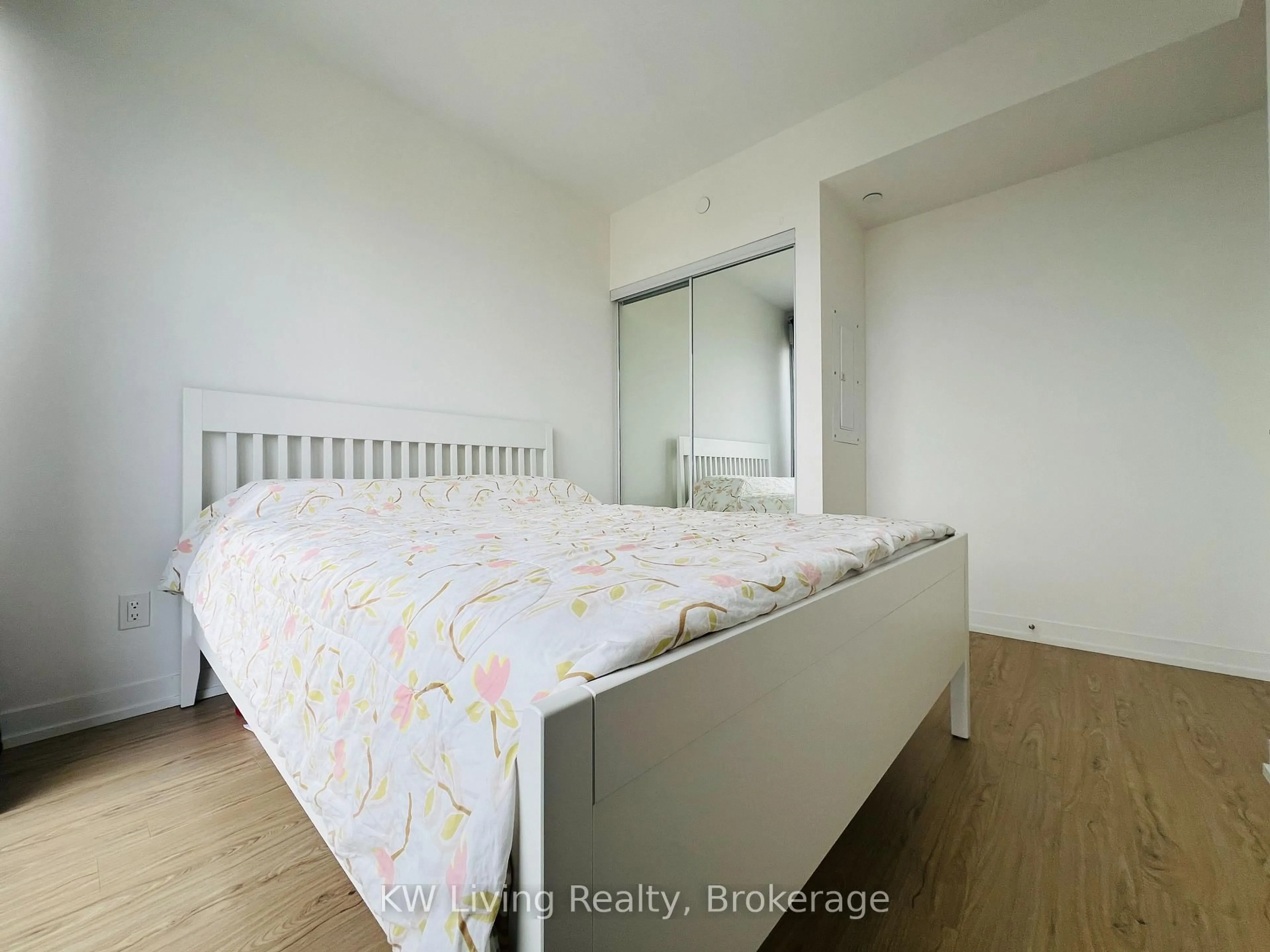 Bedroom with bed, unknown for 85 Wood St #4315, Toronto Ontario M4Y 0E8