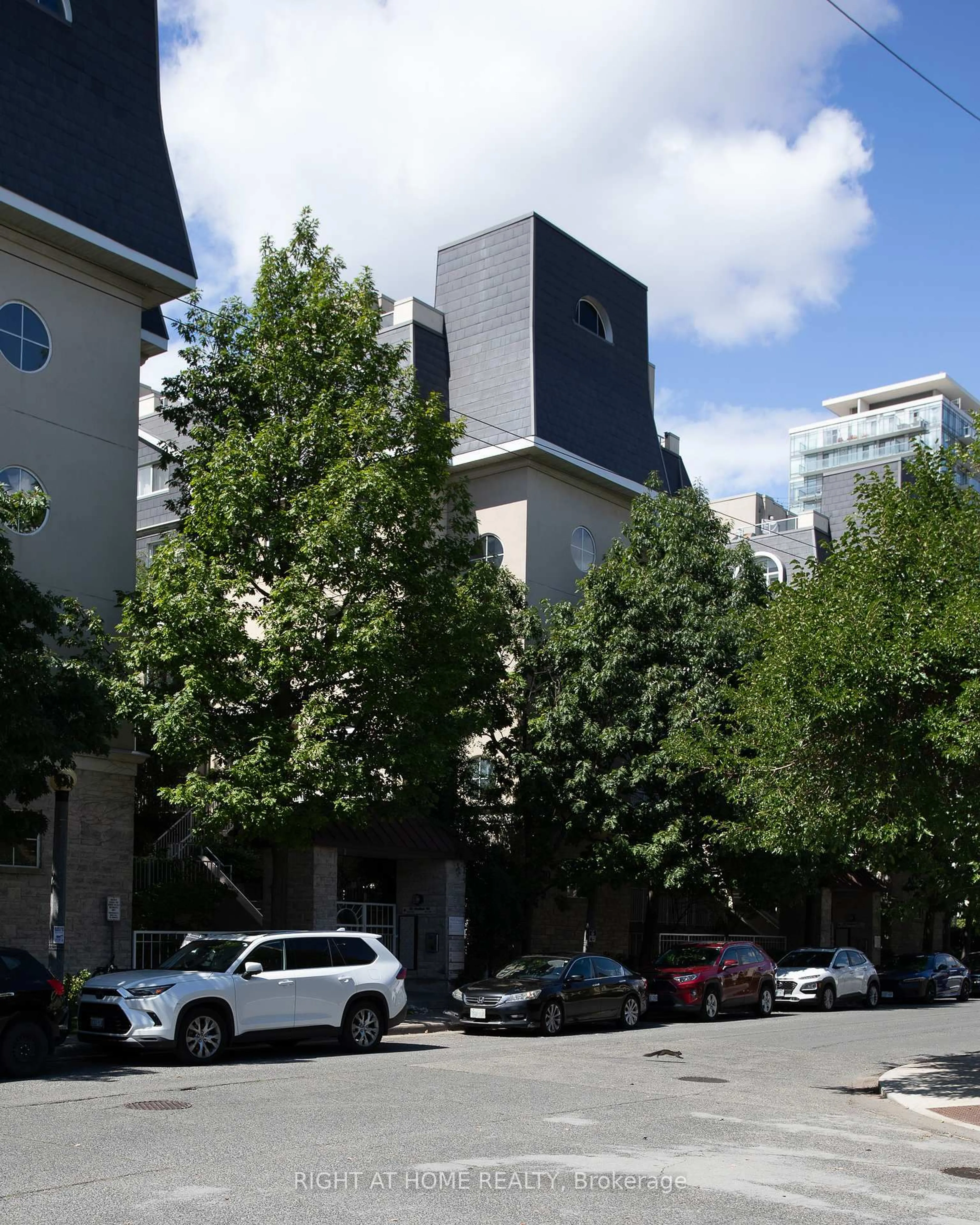 Parking for 30 Stadium Rd #250, Toronto Ontario M5V 3P4