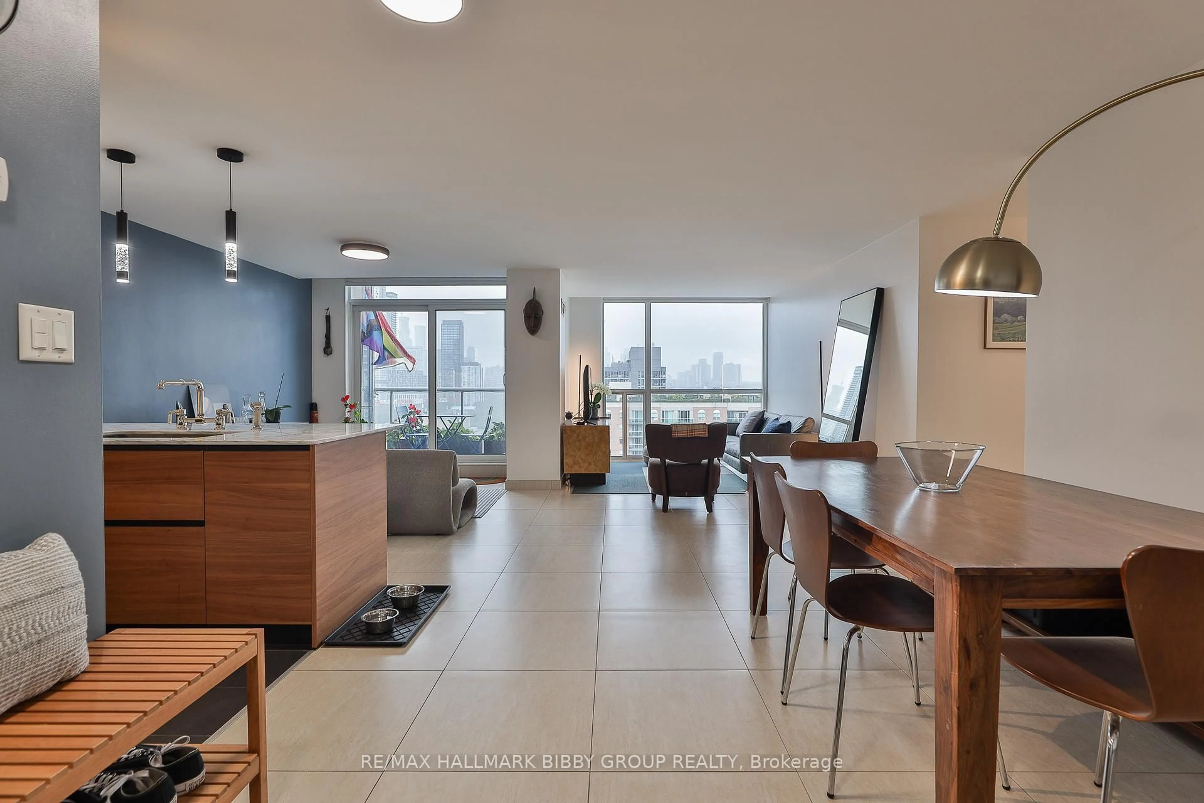Living room with furniture, unknown for 230 King St #PH18, Toronto Ontario M5A 1K5