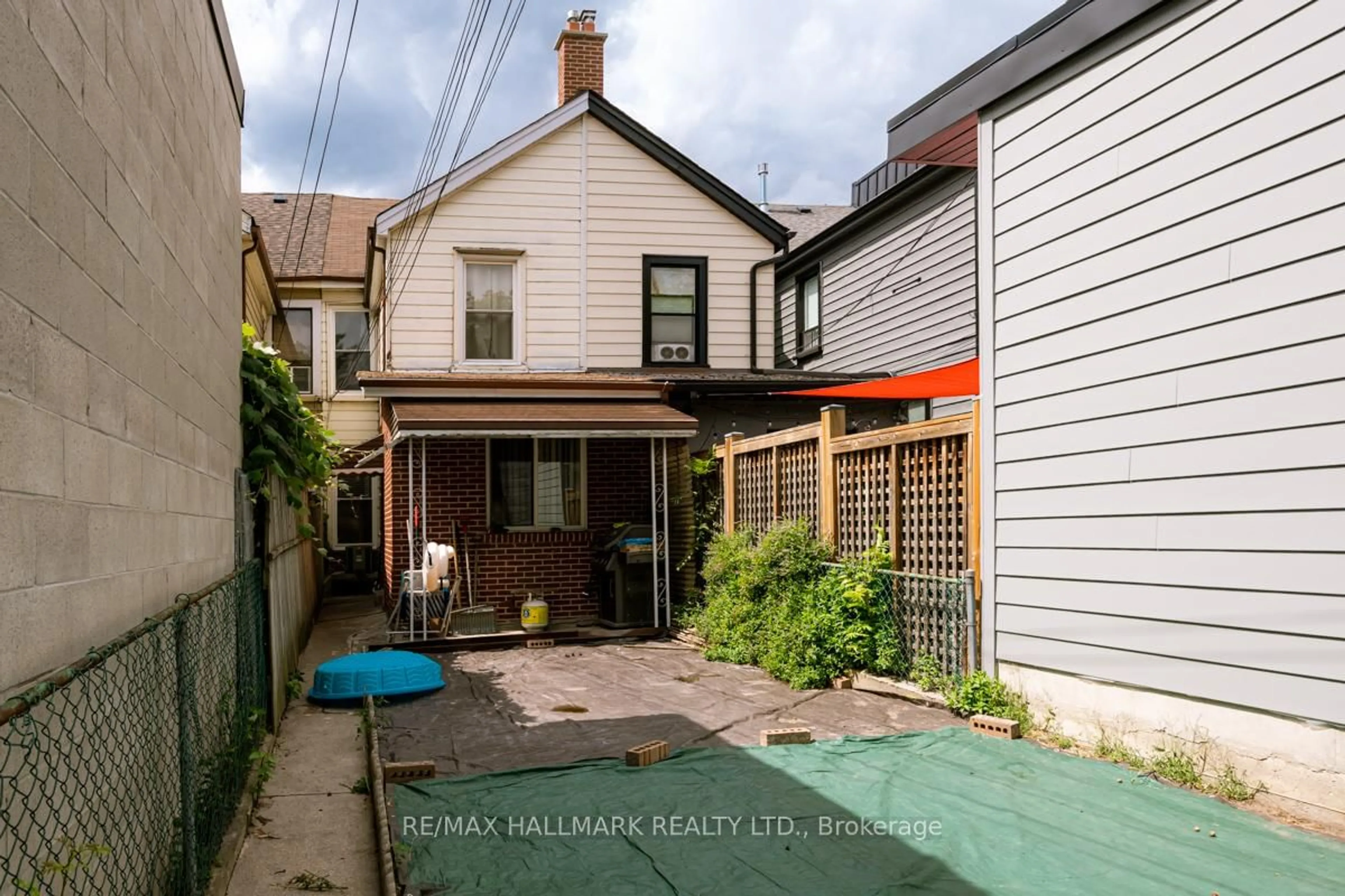 Patio, street for 227 Shaw St, Toronto Ontario M6J 2W7