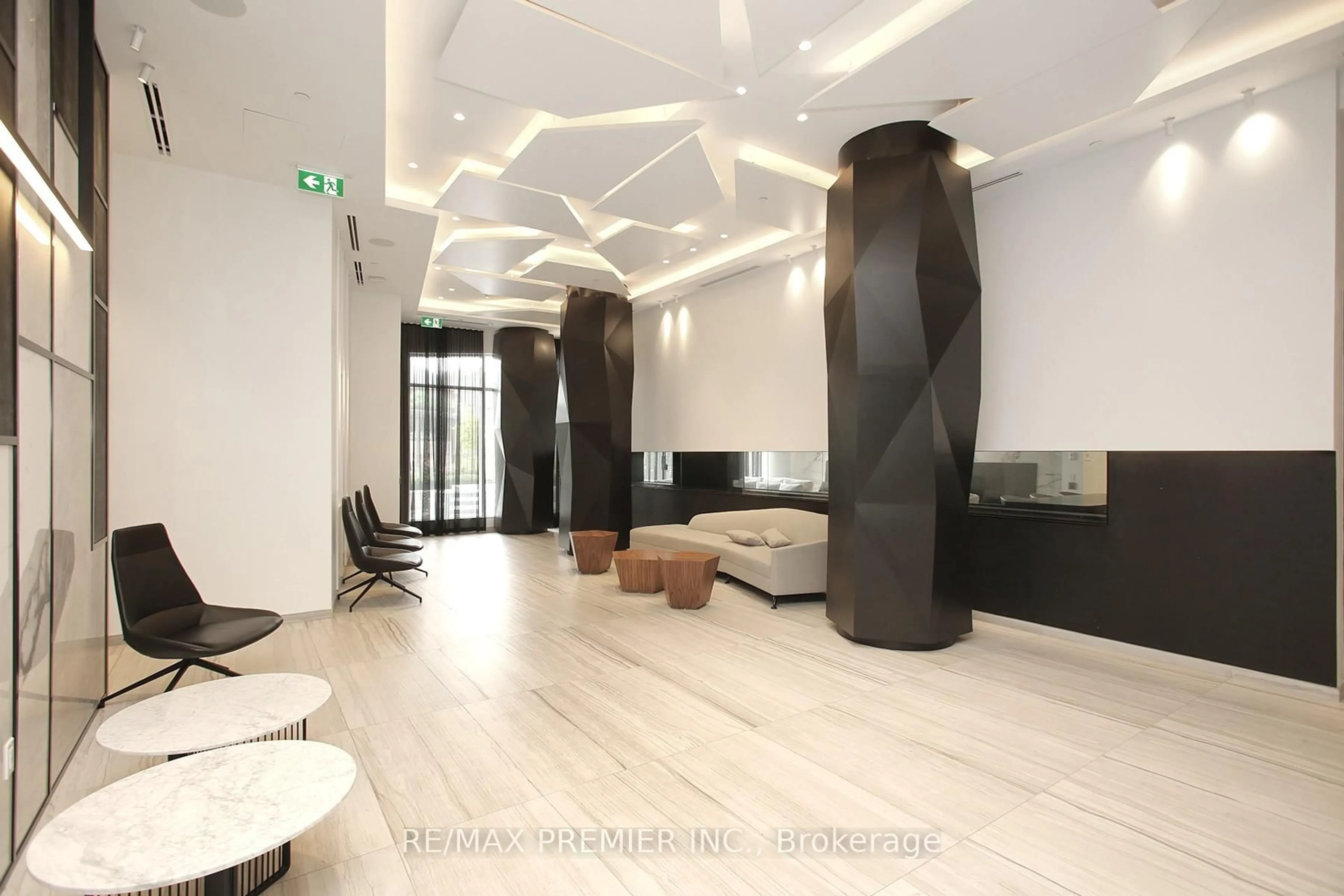 Lobby for 80 Vanauley St #906, Toronto Ontario M5T 0C9