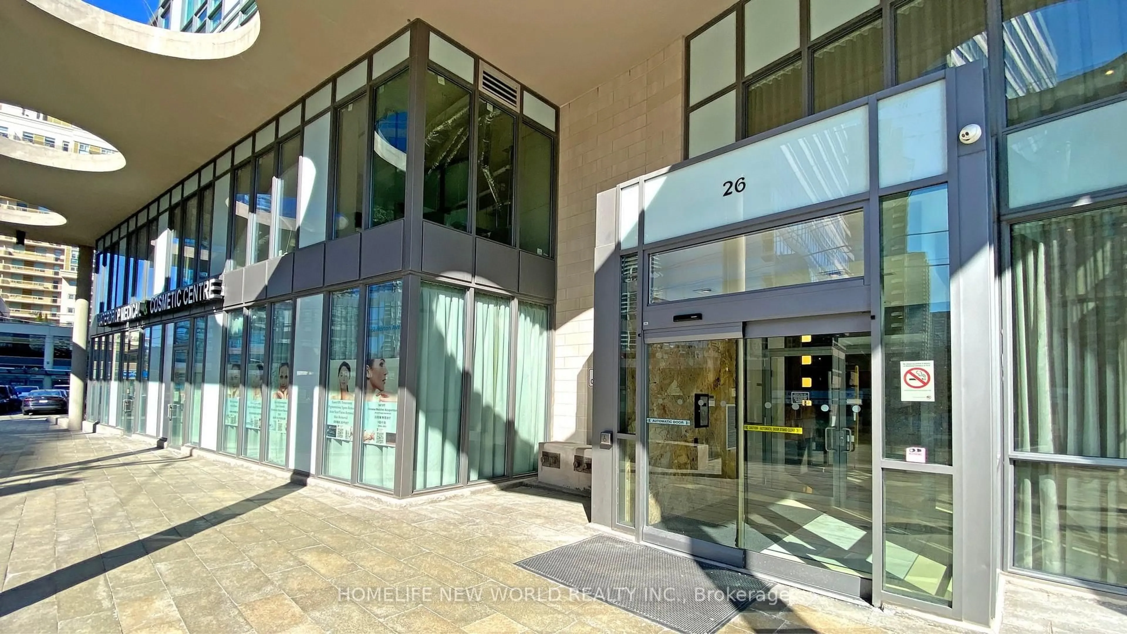 Indoor foyer for 26 Norton Ave #401, Toronto Ontario M2N 0C6