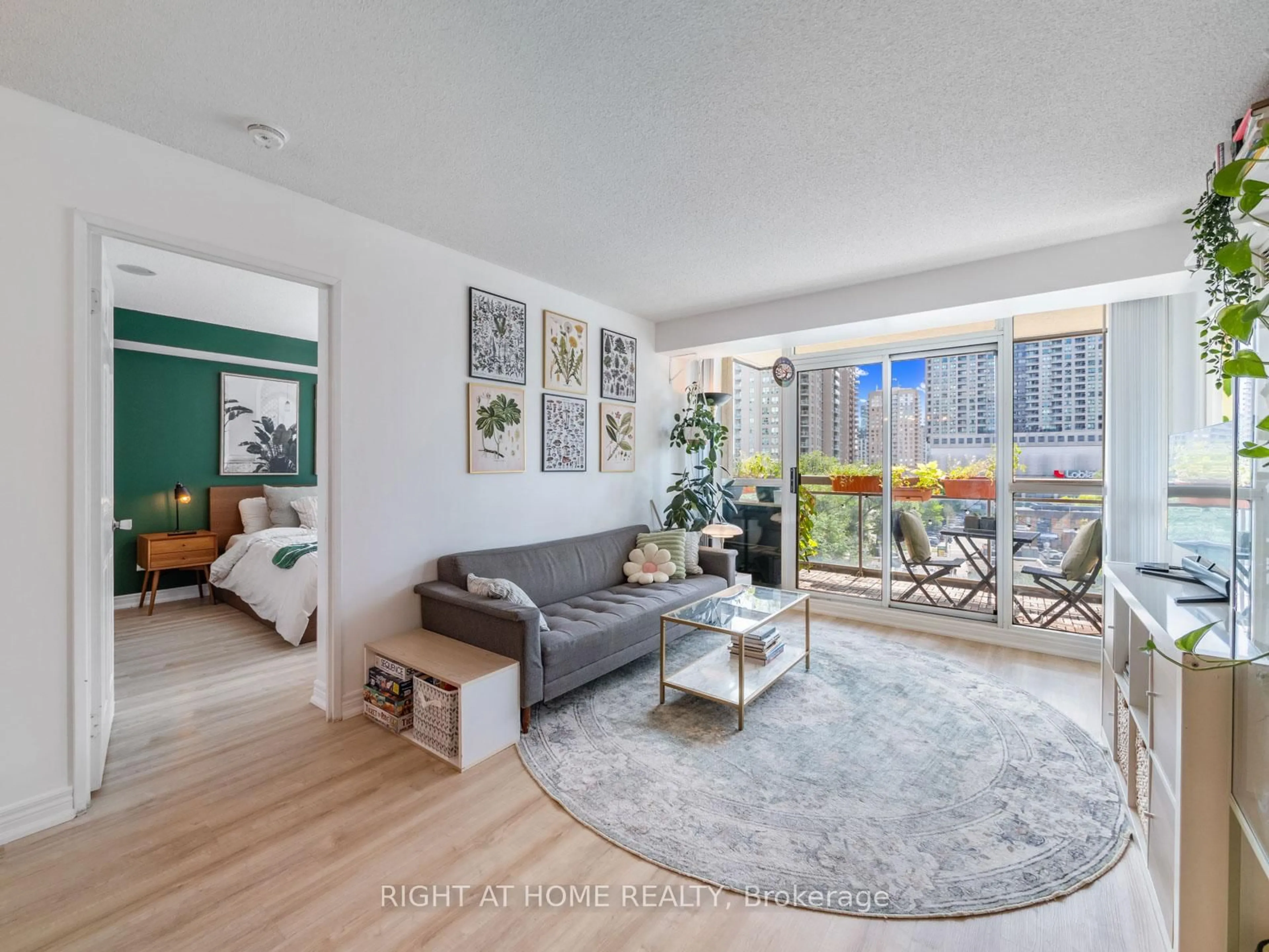 Living room with furniture, unknown for 18 Parkview Ave #608, Toronto Ontario M2N 7H7
