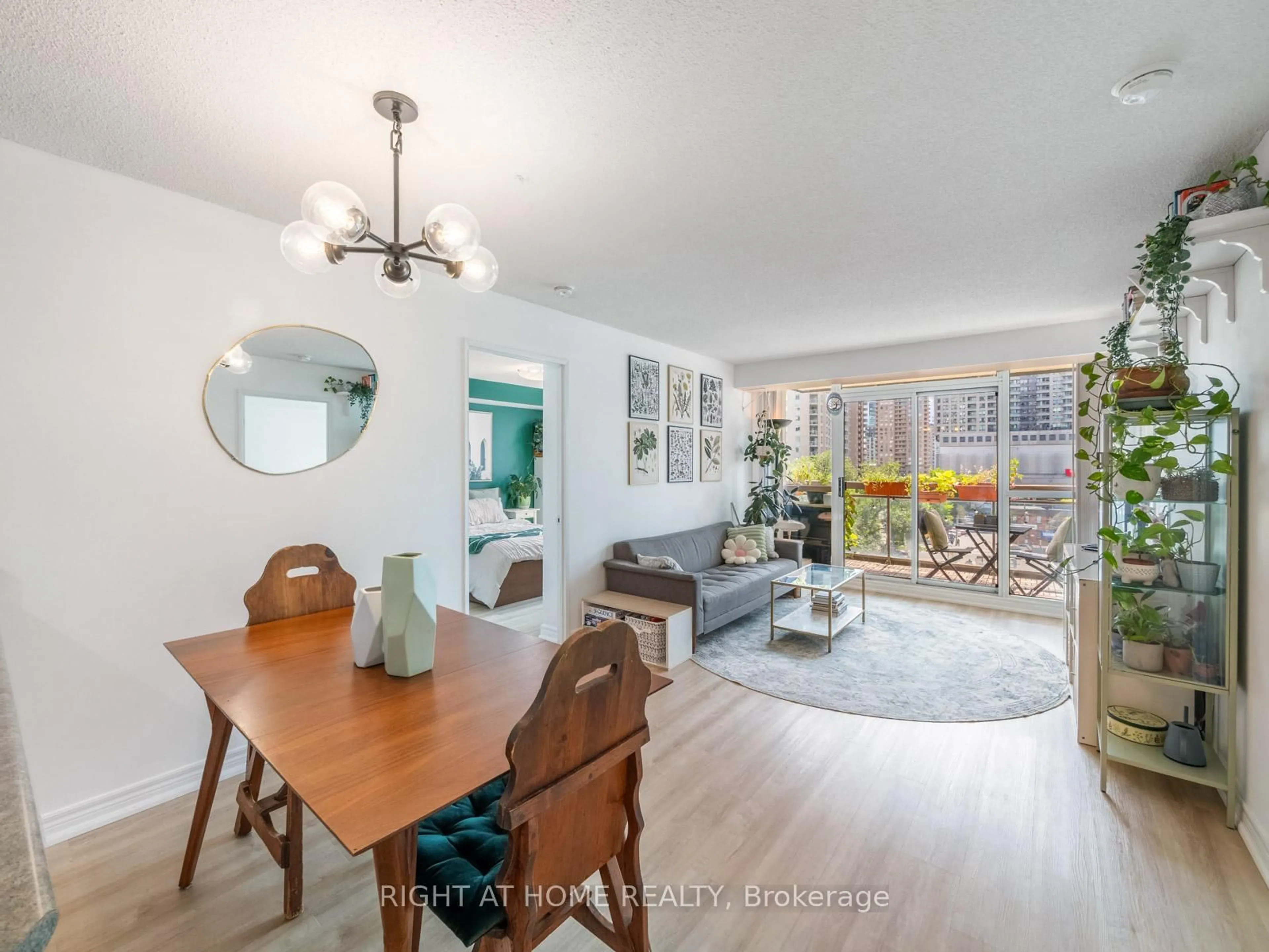 Unknown for 18 Parkview Ave #608, Toronto Ontario M2N 7H7