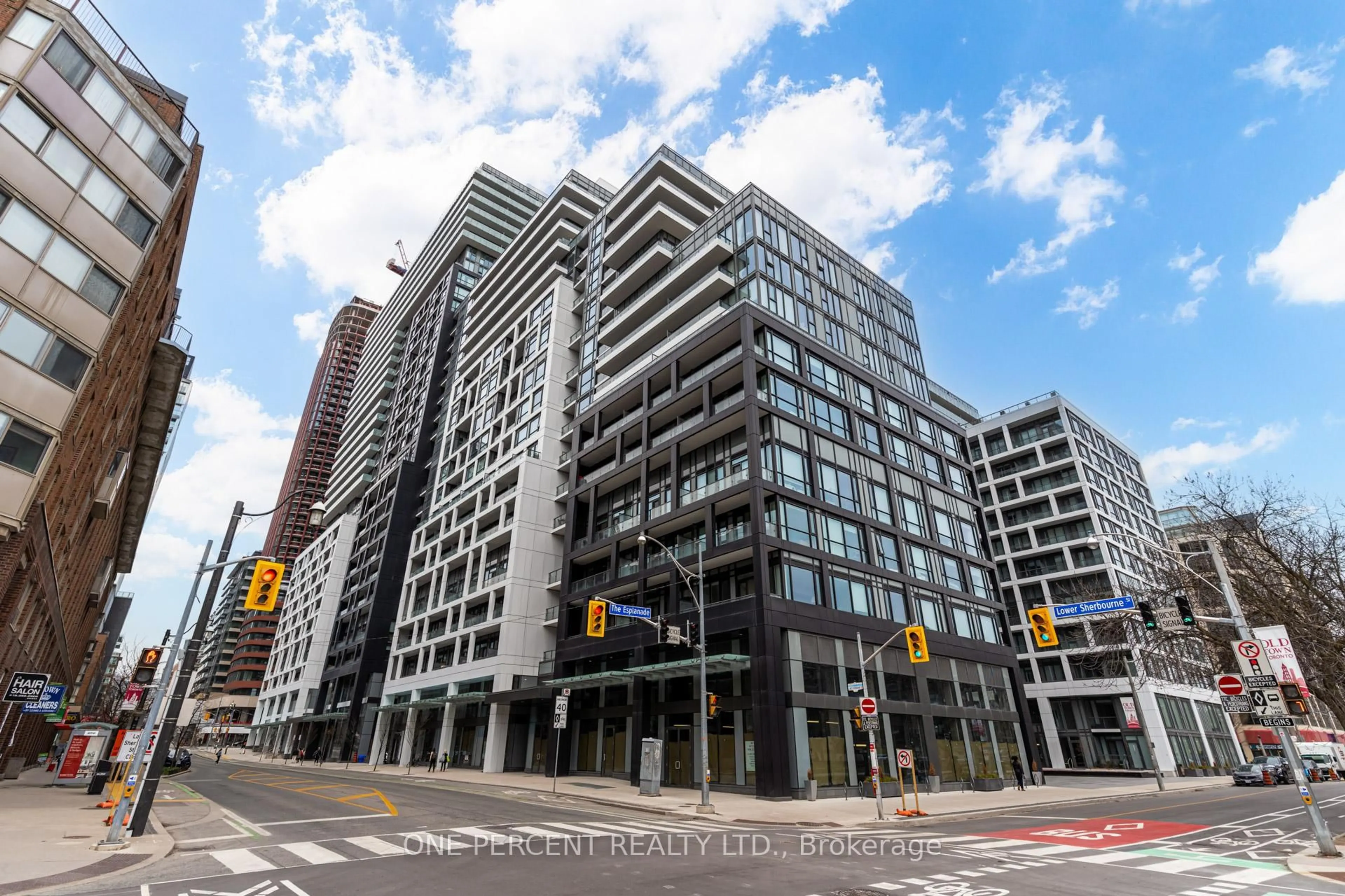 Indoor foyer for 121 Lower Sherbourne St #843D, Toronto Ontario M5A 0W8