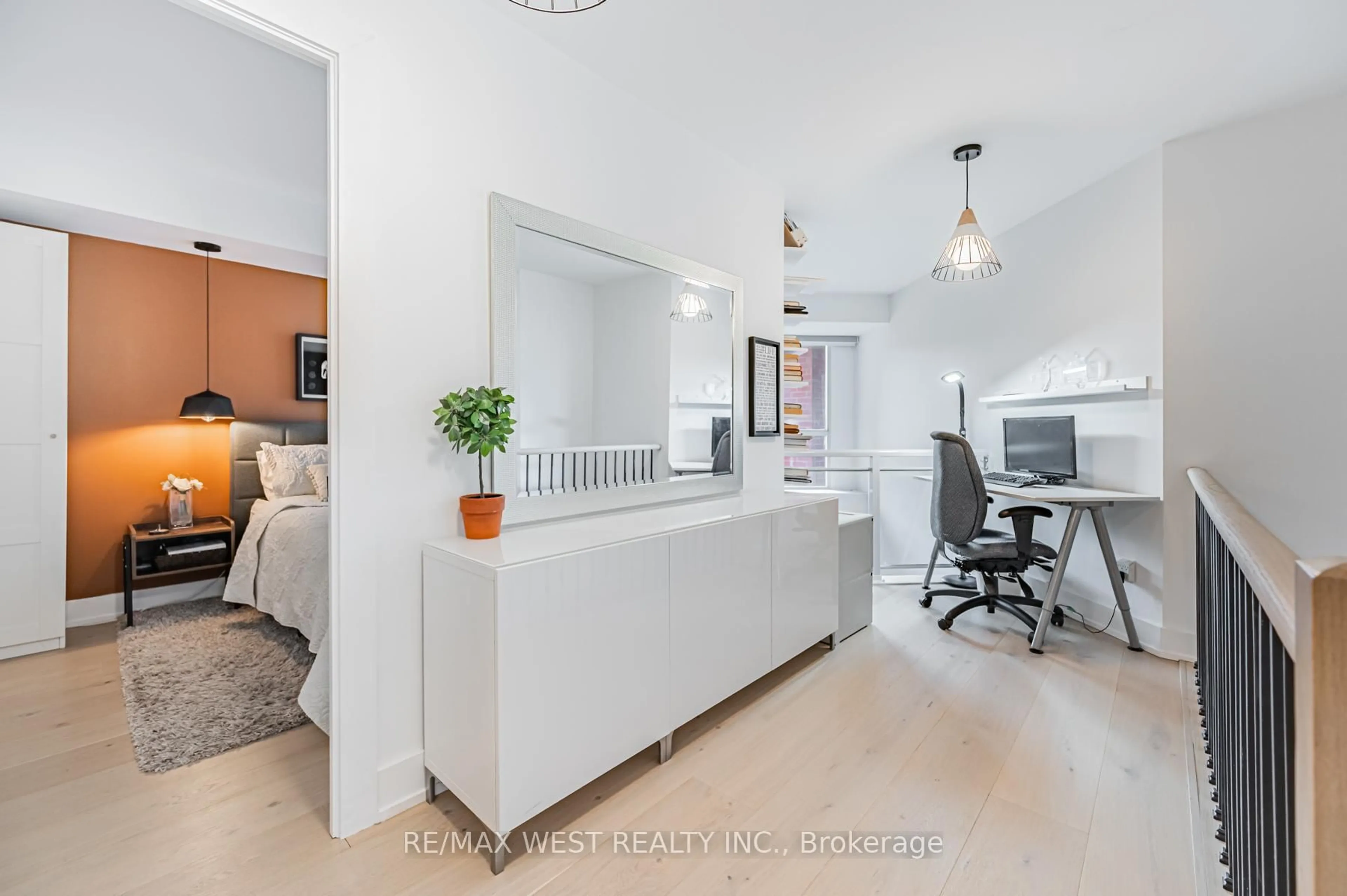 A pic of a room for 139 Merton St #430, Toronto Ontario M4S 3G7