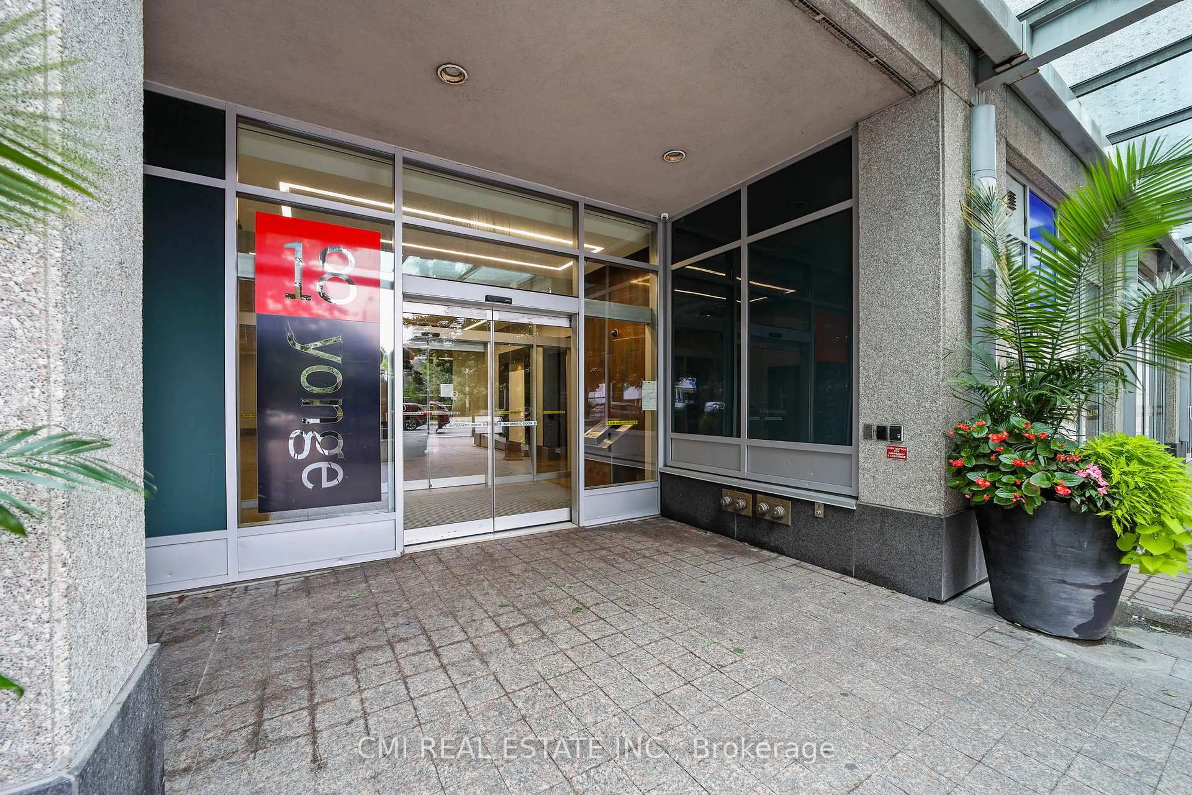 Indoor foyer for 18 Yonge St #2603, Toronto Ontario M5E 1Z8
