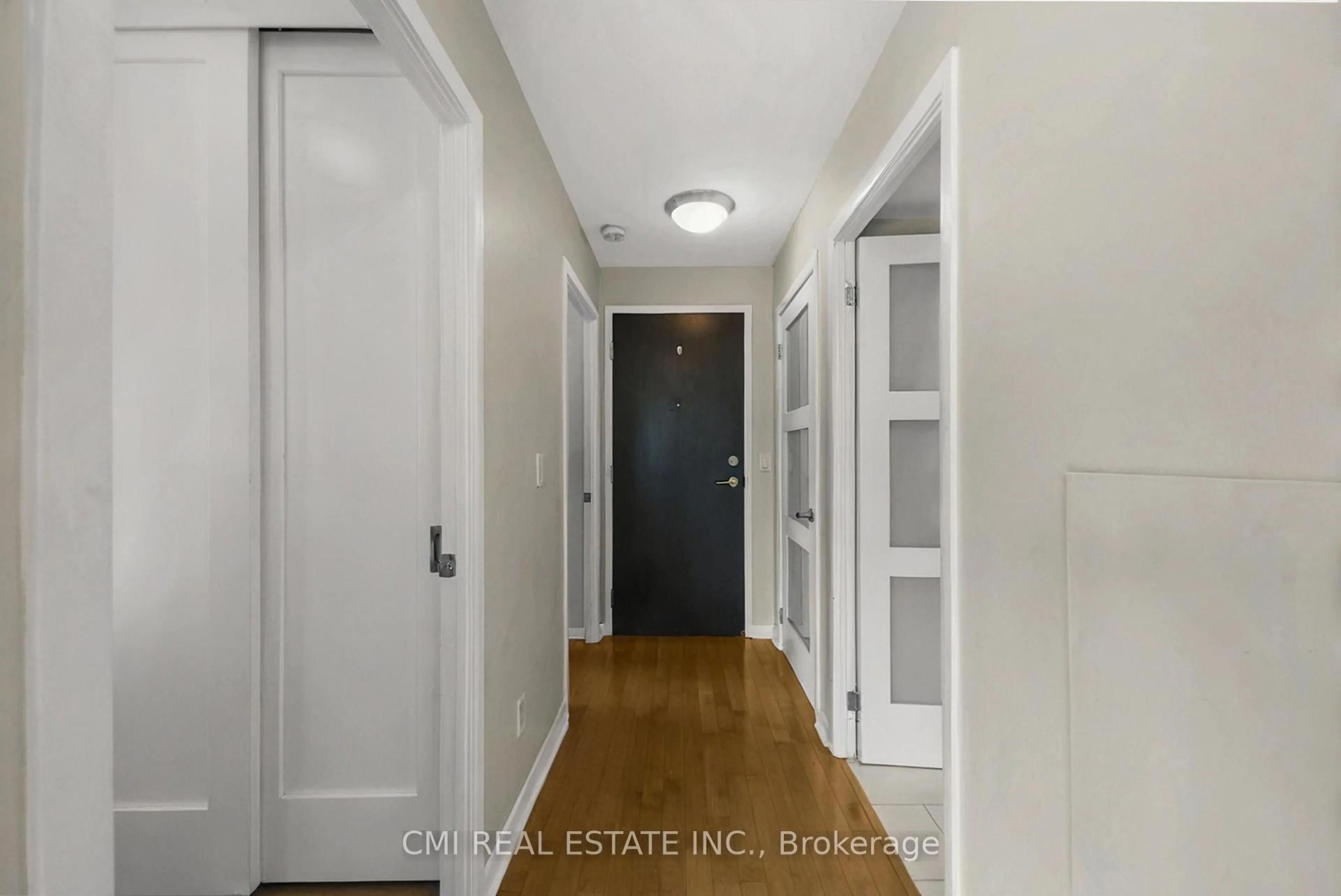 Indoor entryway for 18 Yonge St #2603, Toronto Ontario M5E 1Z8