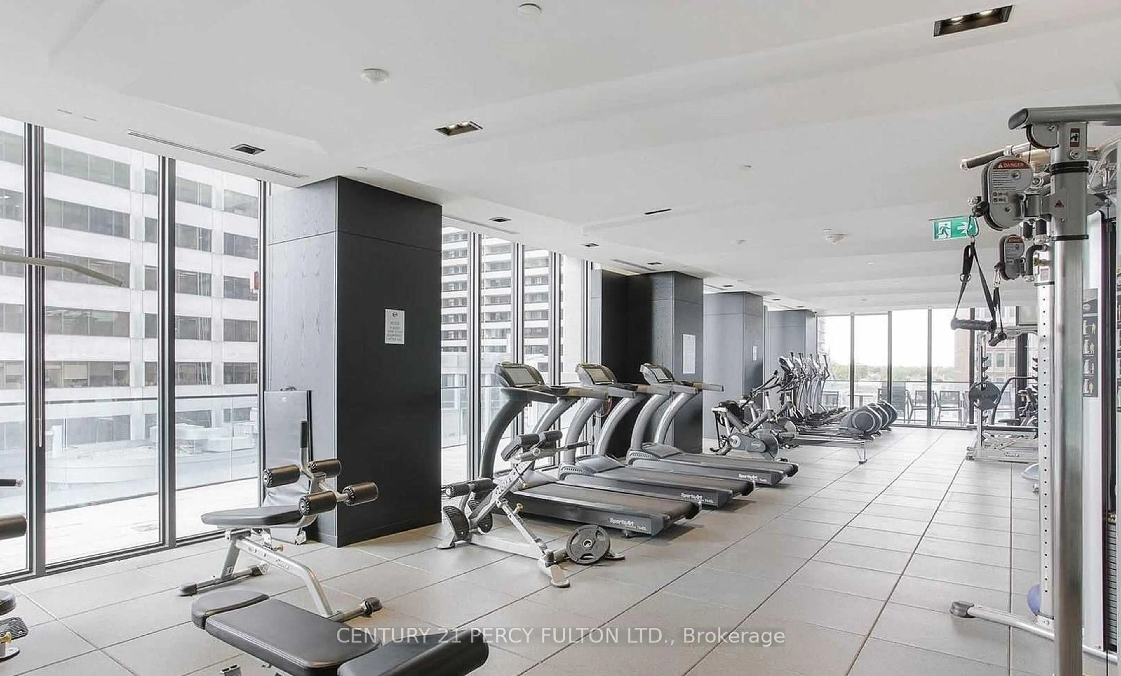 Gym or fitness room for 8 Eglinton Ave #1808, Toronto Ontario M4P 1A6