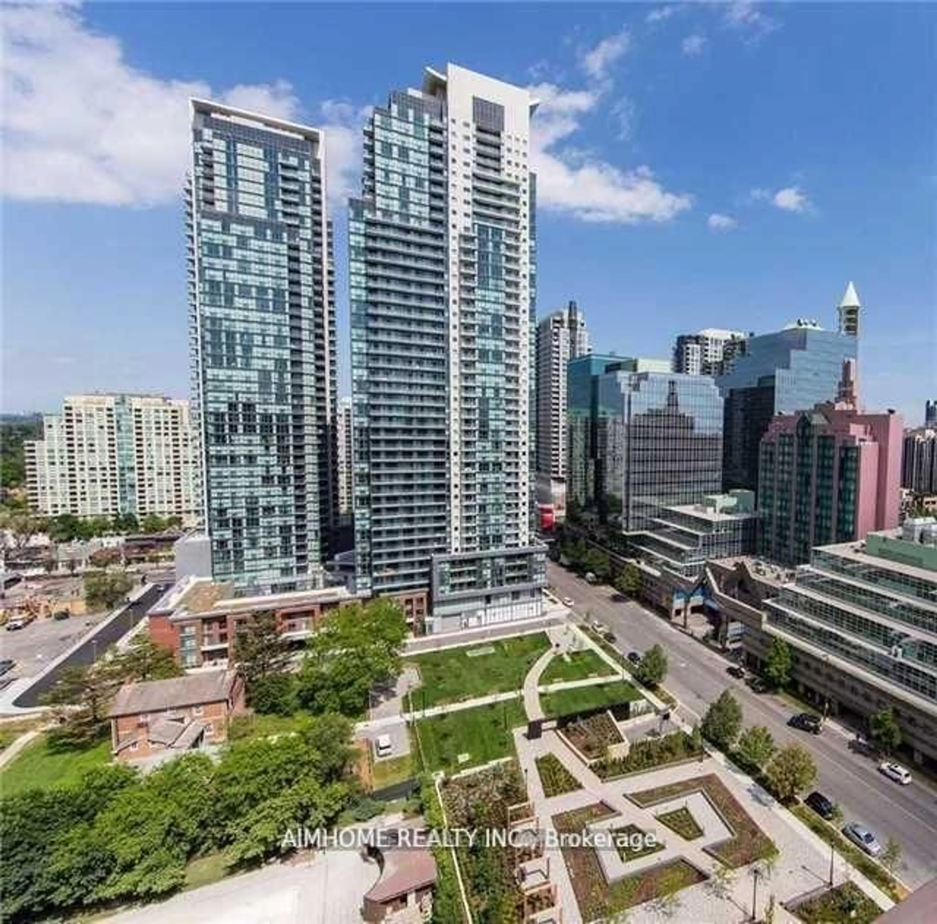 A pic from outside/outdoor area/front of a property/back of a property/a pic from drone, city buildings view from balcony for 5168 YONGE St #2615, Toronto Ontario M2N 0G1