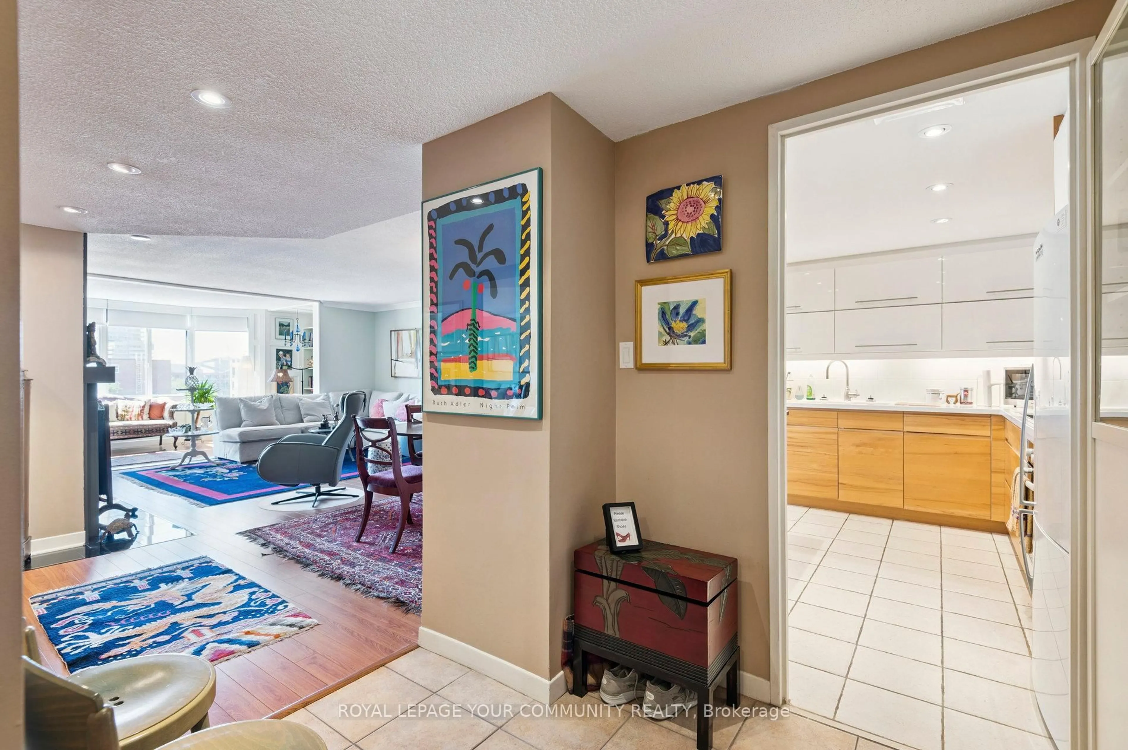 Indoor foyer for 135 George St #603, Toronto Ontario M5A 4E8