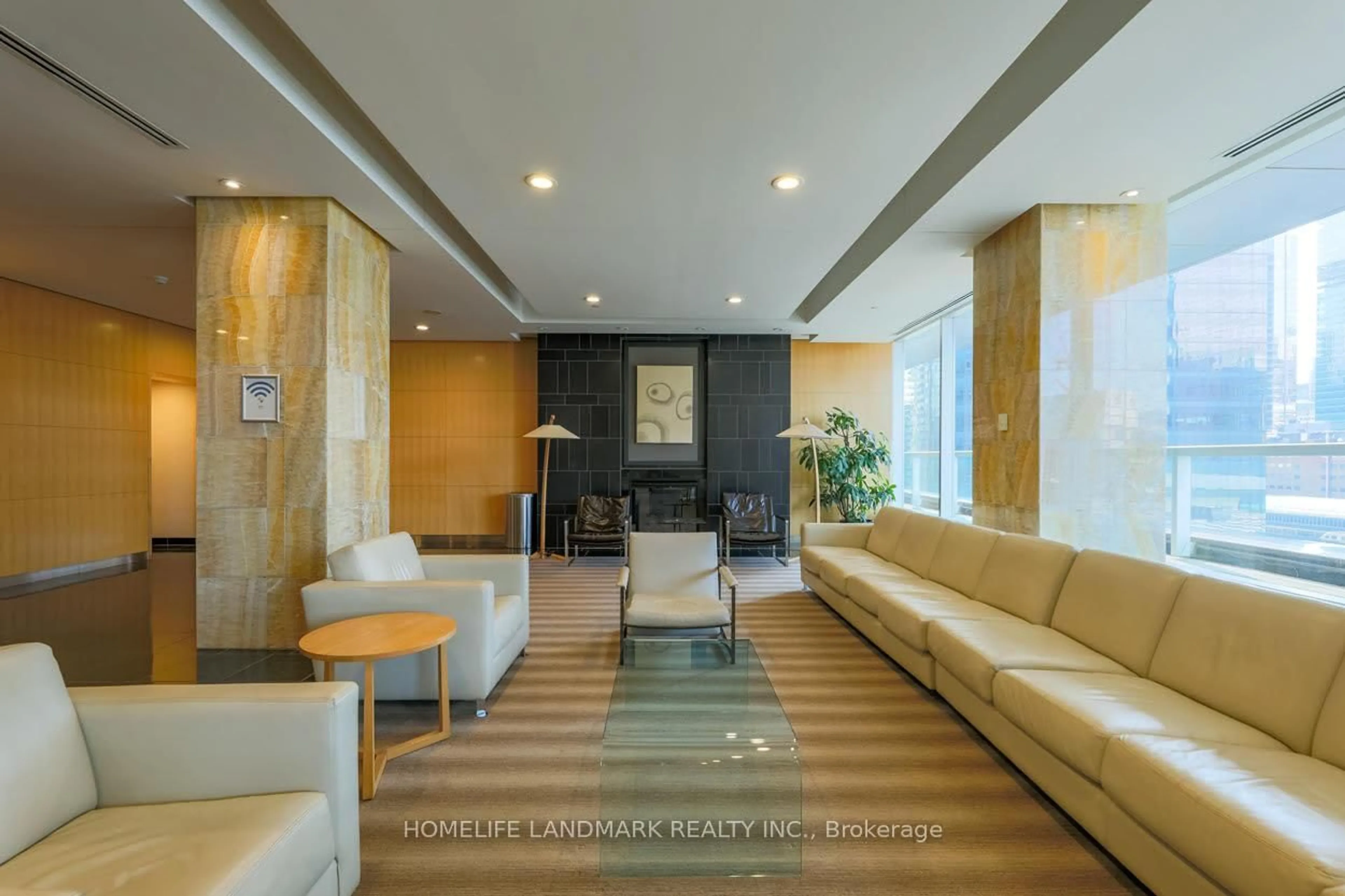 Lobby for 55 bremner Blvd #4003, Toronto Ontario M5J 0A6