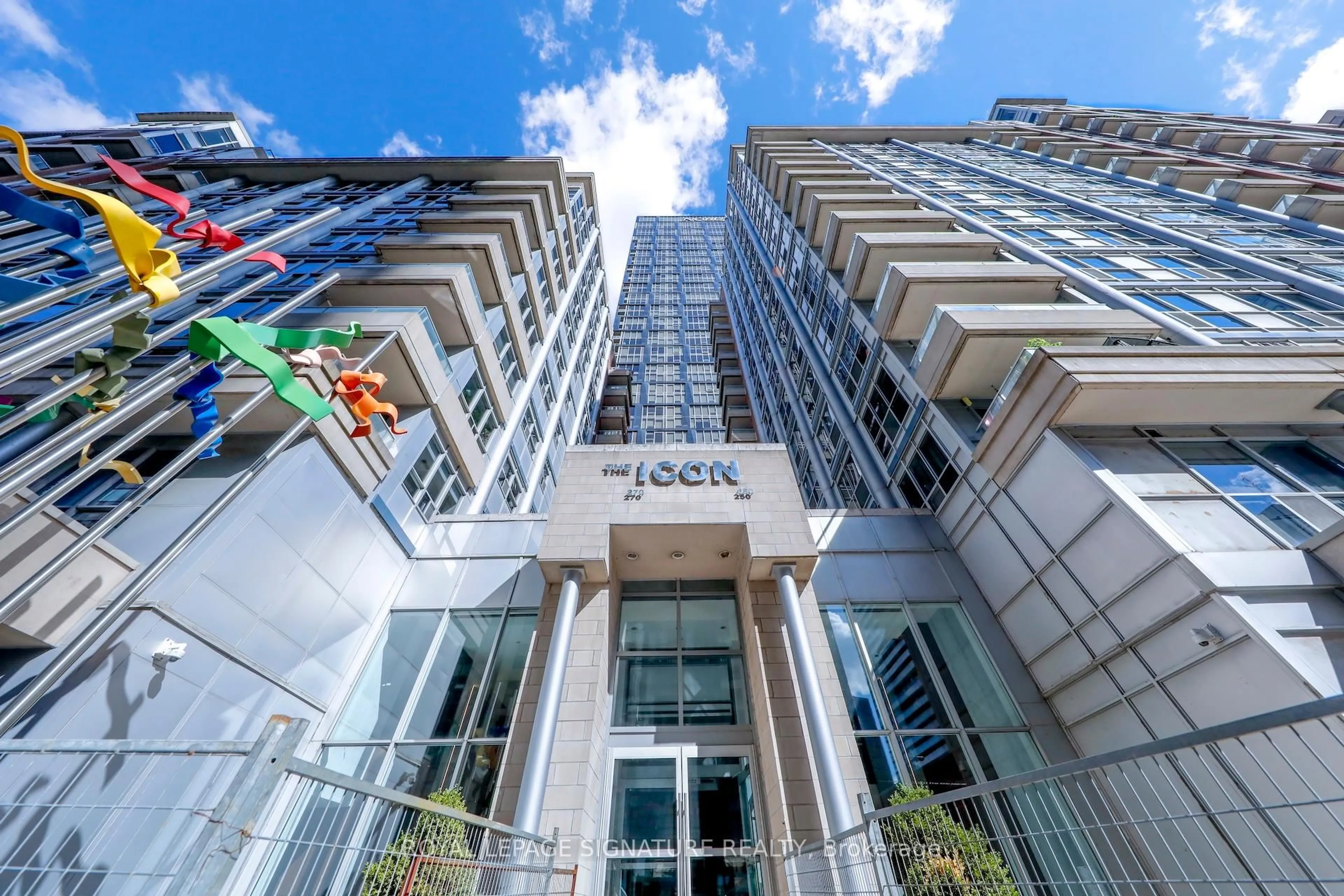 Indoor foyer for 250 Wellington St #343, Toronto Ontario M5V 3P6
