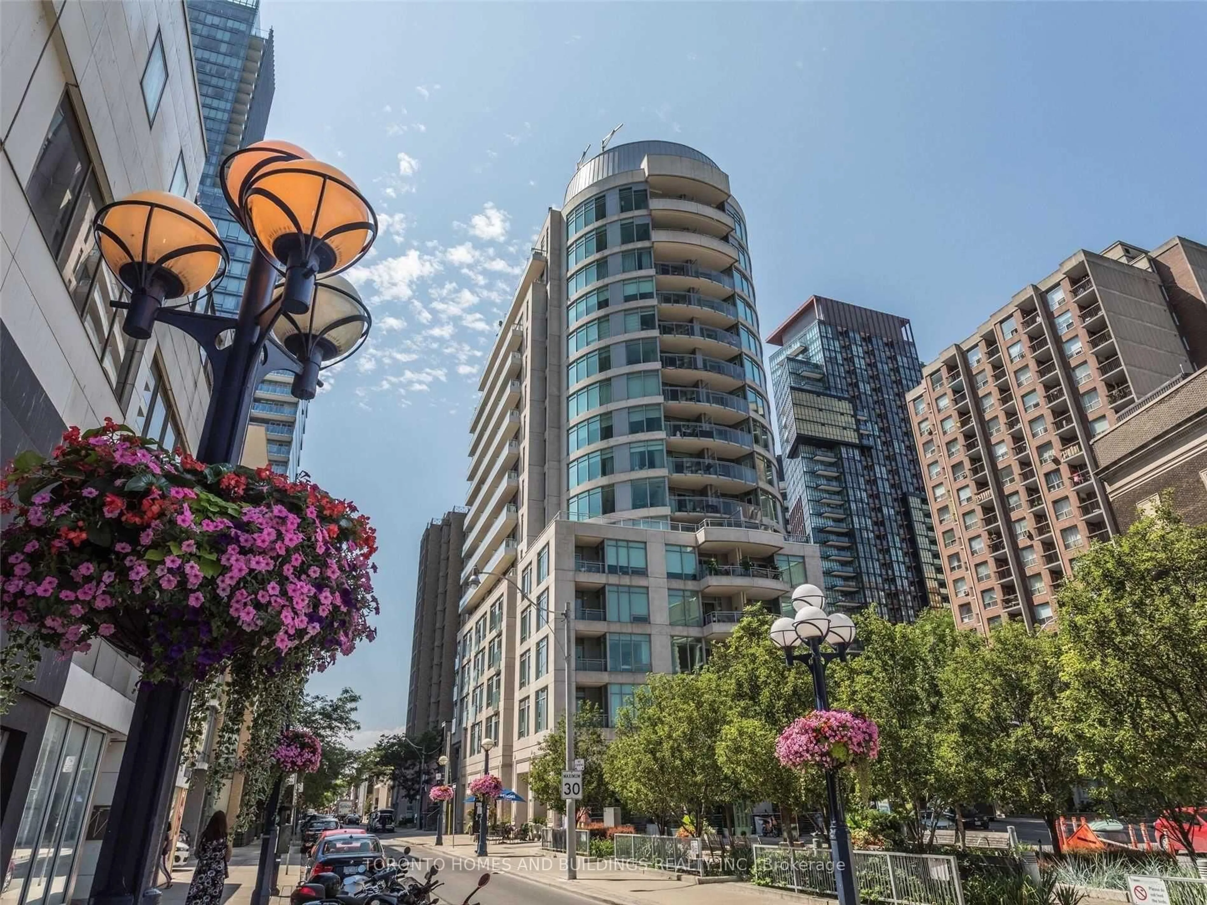 Unknown for 8 Scollard St #1007, Toronto Ontario M5R 1M2