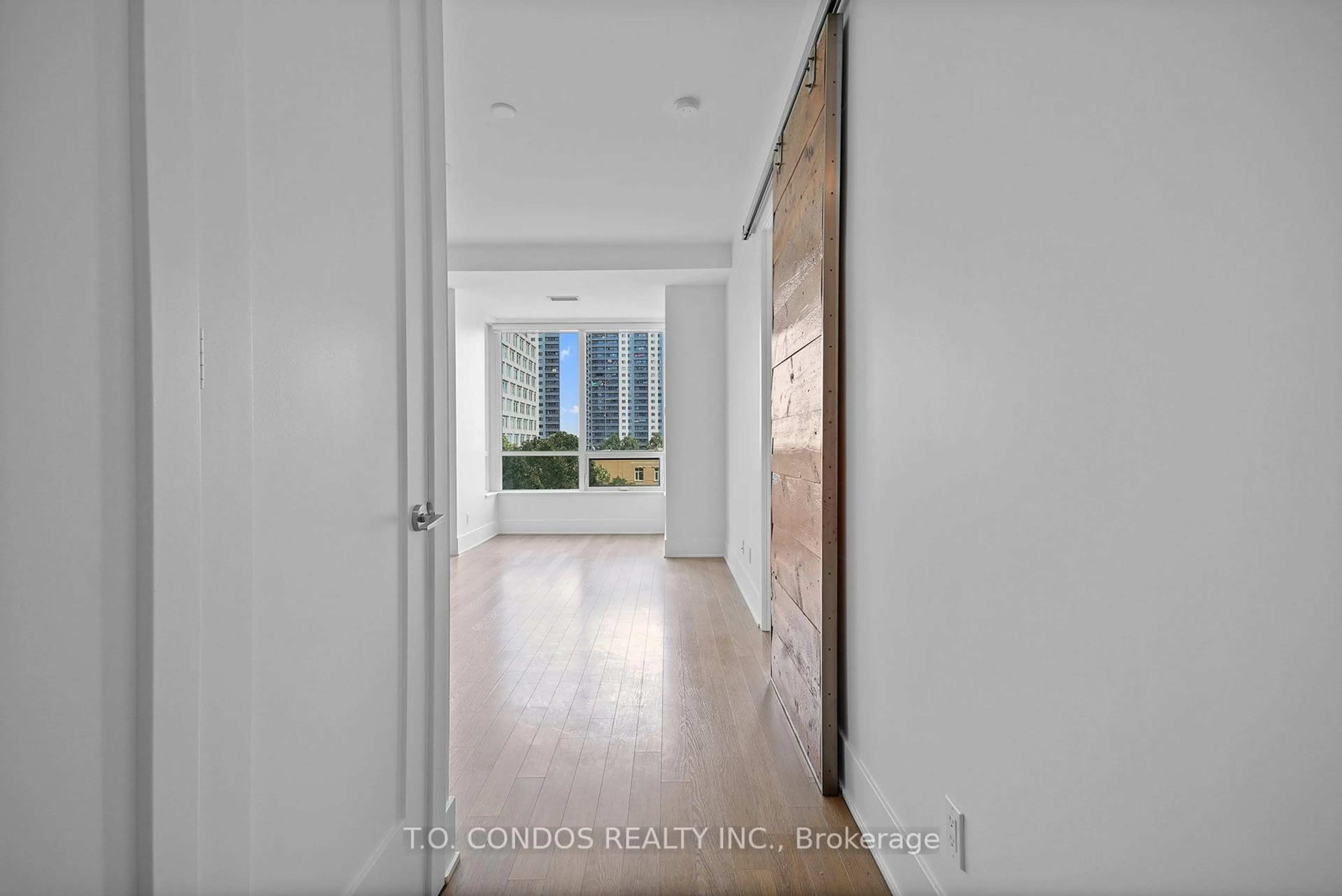 Unknown for 120 Homewood Ave #523, Toronto Ontario M4Y 2J3