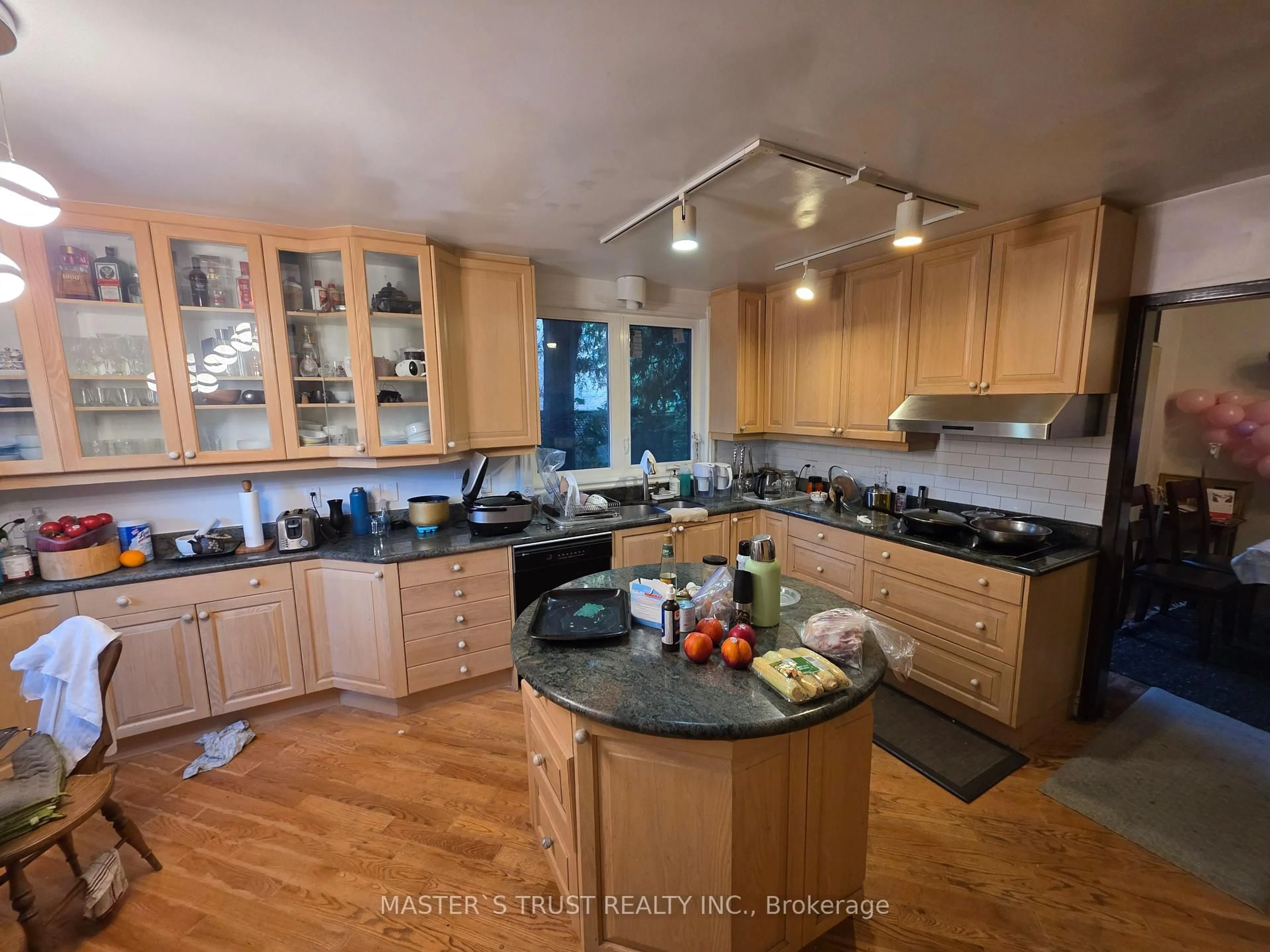 Unknown for 2 Craigmont Dr, Toronto Ontario M2H 1C5