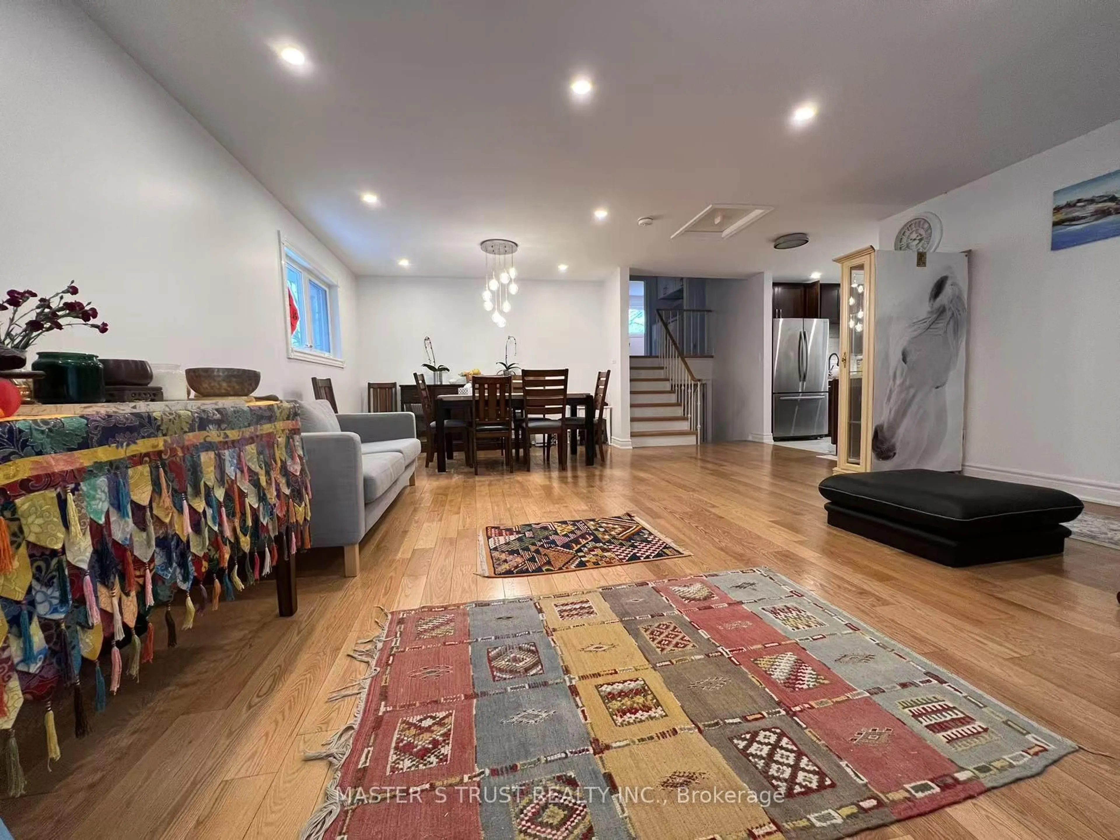 Living room with furniture, unknown for 31 Wyvern Rd, Toronto Ontario M2K 2K3