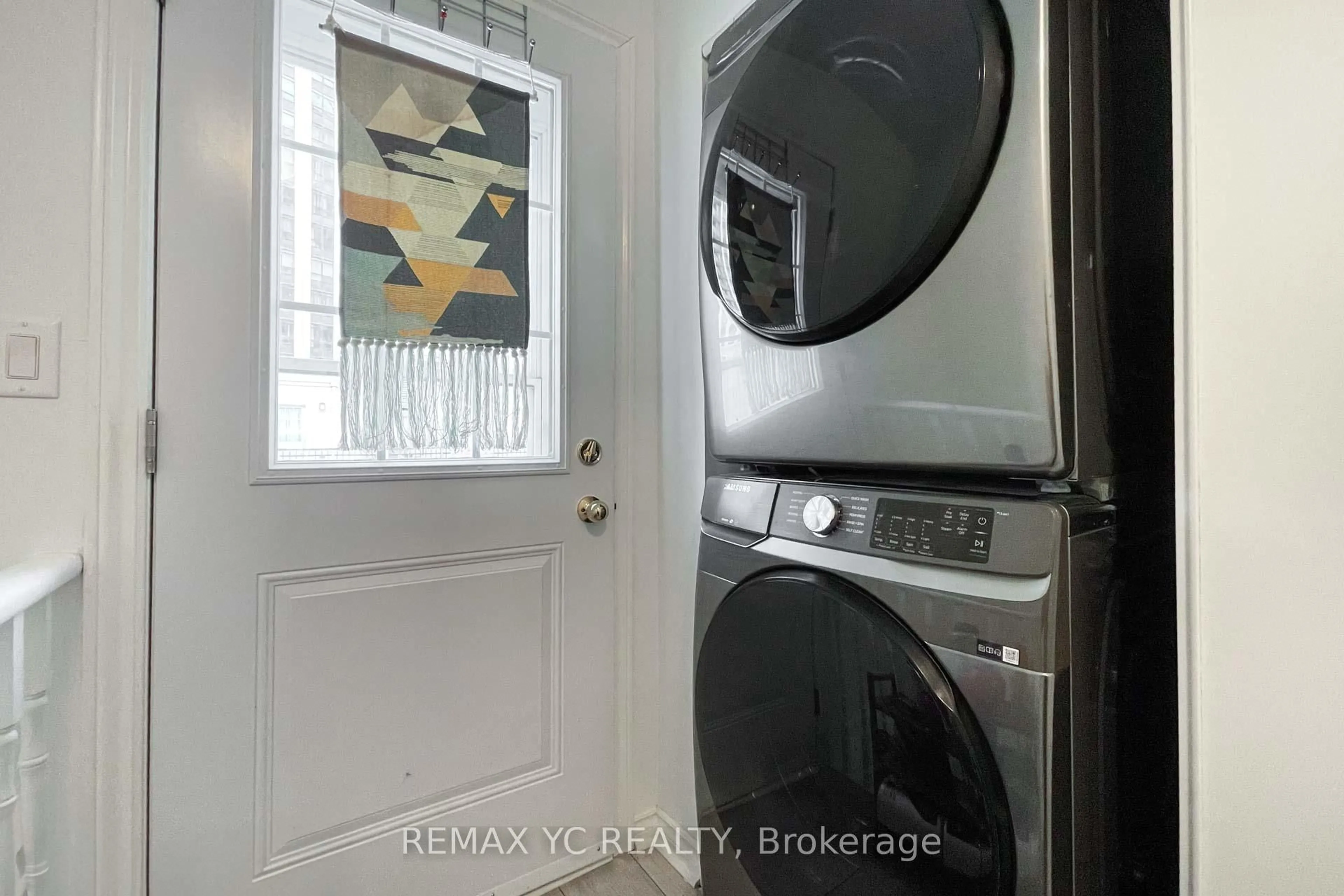 Laundry room for 3 Everson Dr #526, Toronto Ontario M2N 7C2