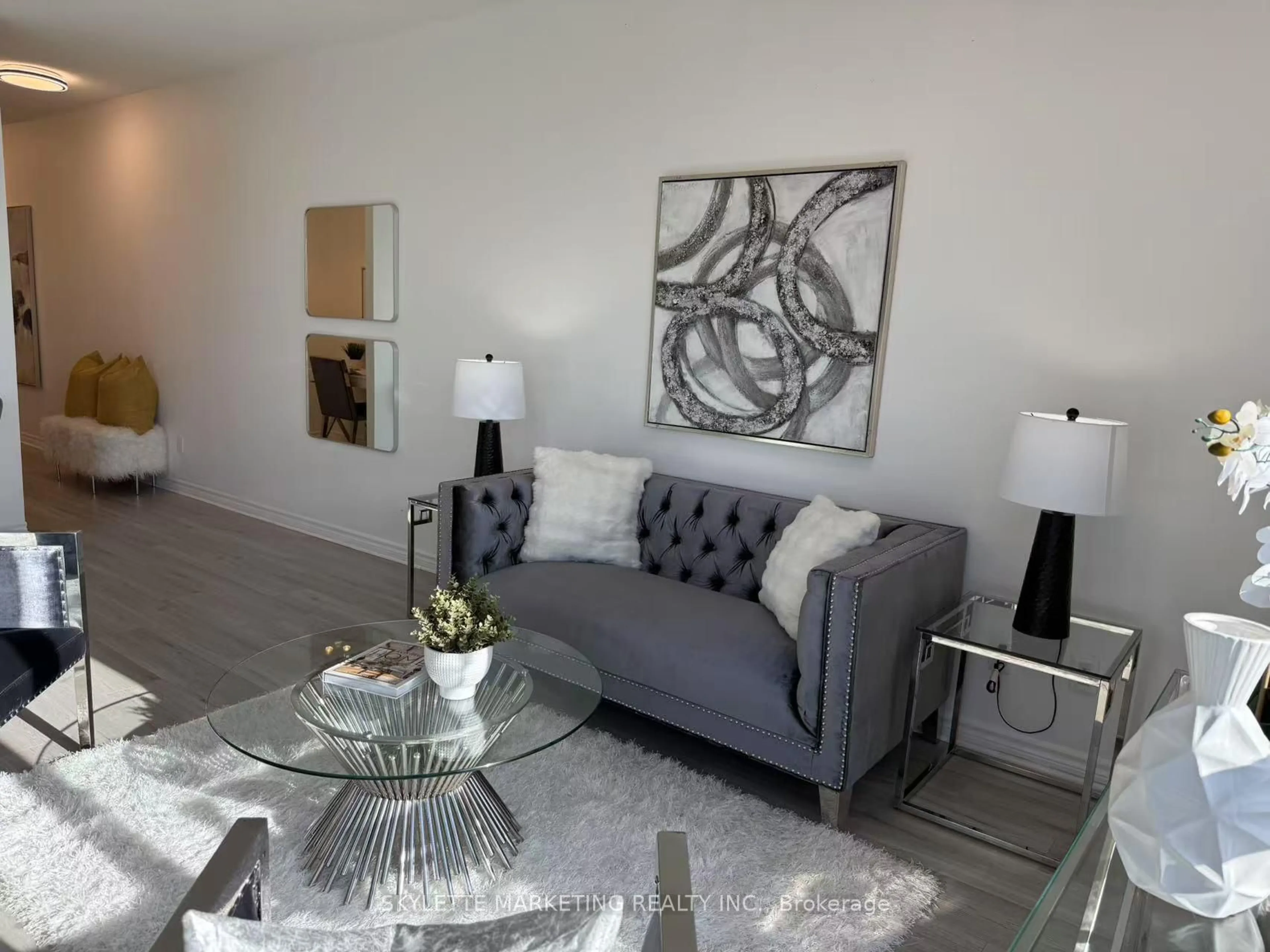 Living room with furniture, unknown for 2885 Bayview Ave #1315, Toronto Ontario M2K 0A3