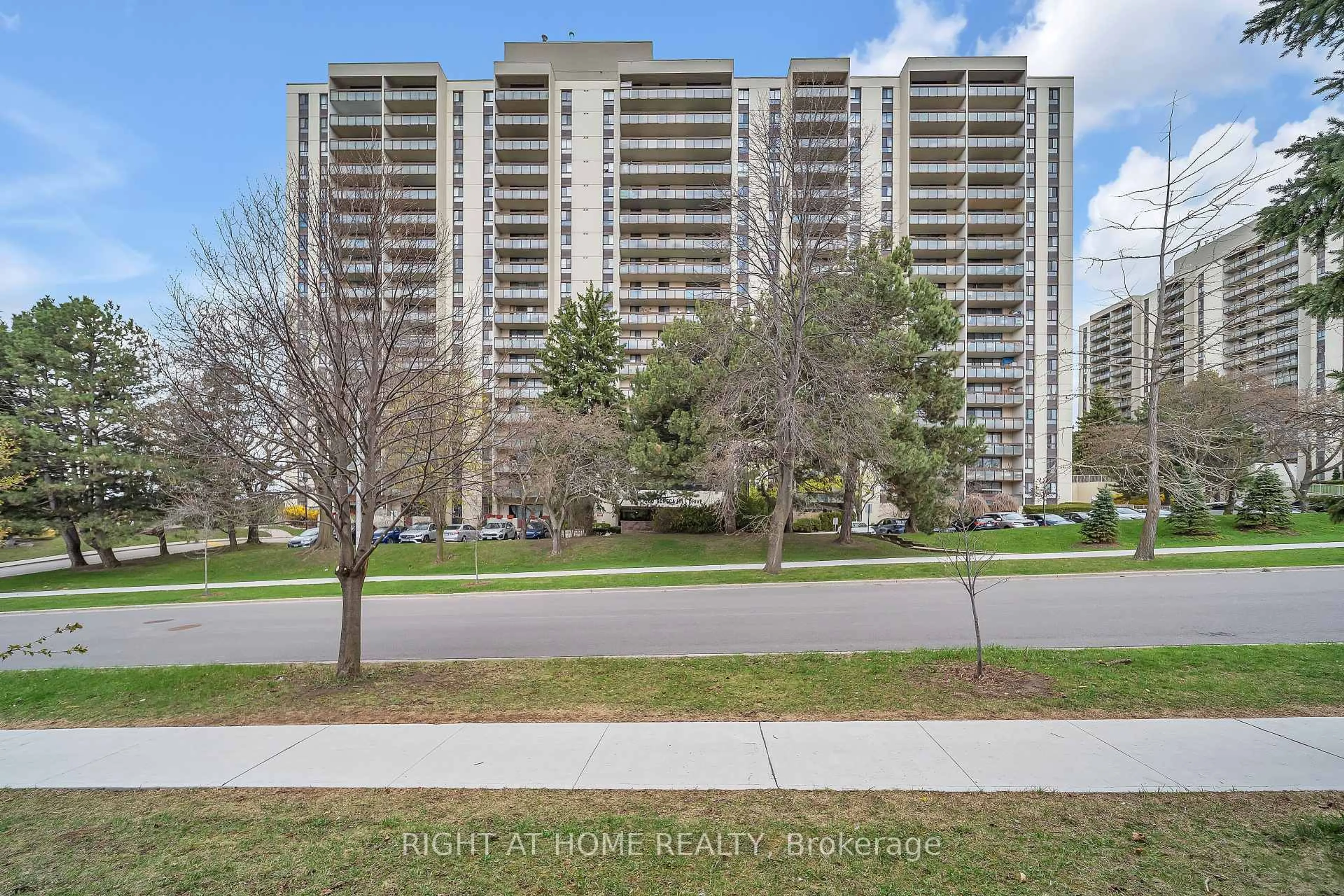 A pic from outside/outdoor area/front of a property/back of a property/a pic from drone, unknown for 260 Seneca Hill Dr #1415, Toronto Ontario M2J 4S6