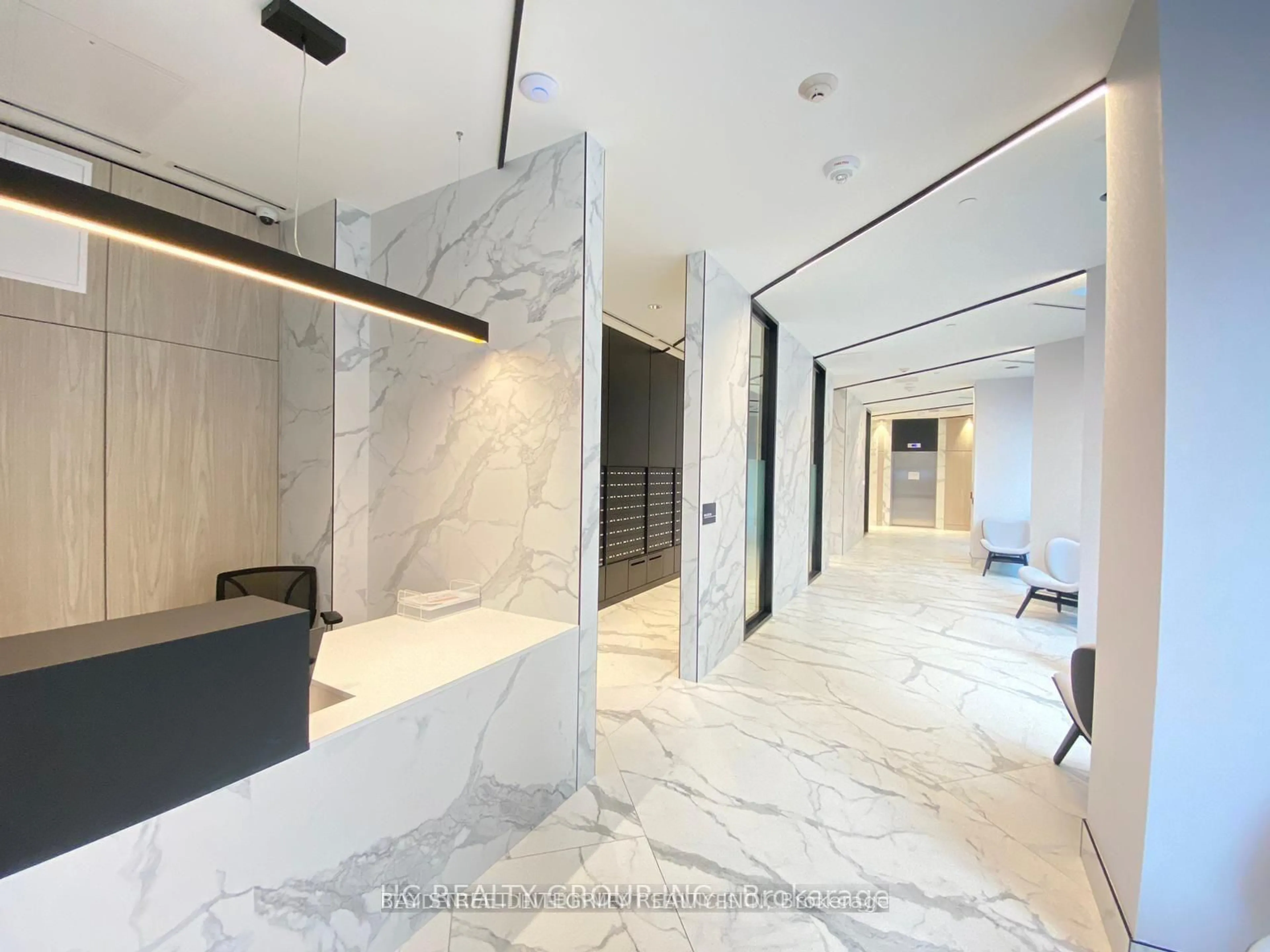 Indoor foyer for 30 Tretti Way #232, Toronto Ontario M3H 0E3