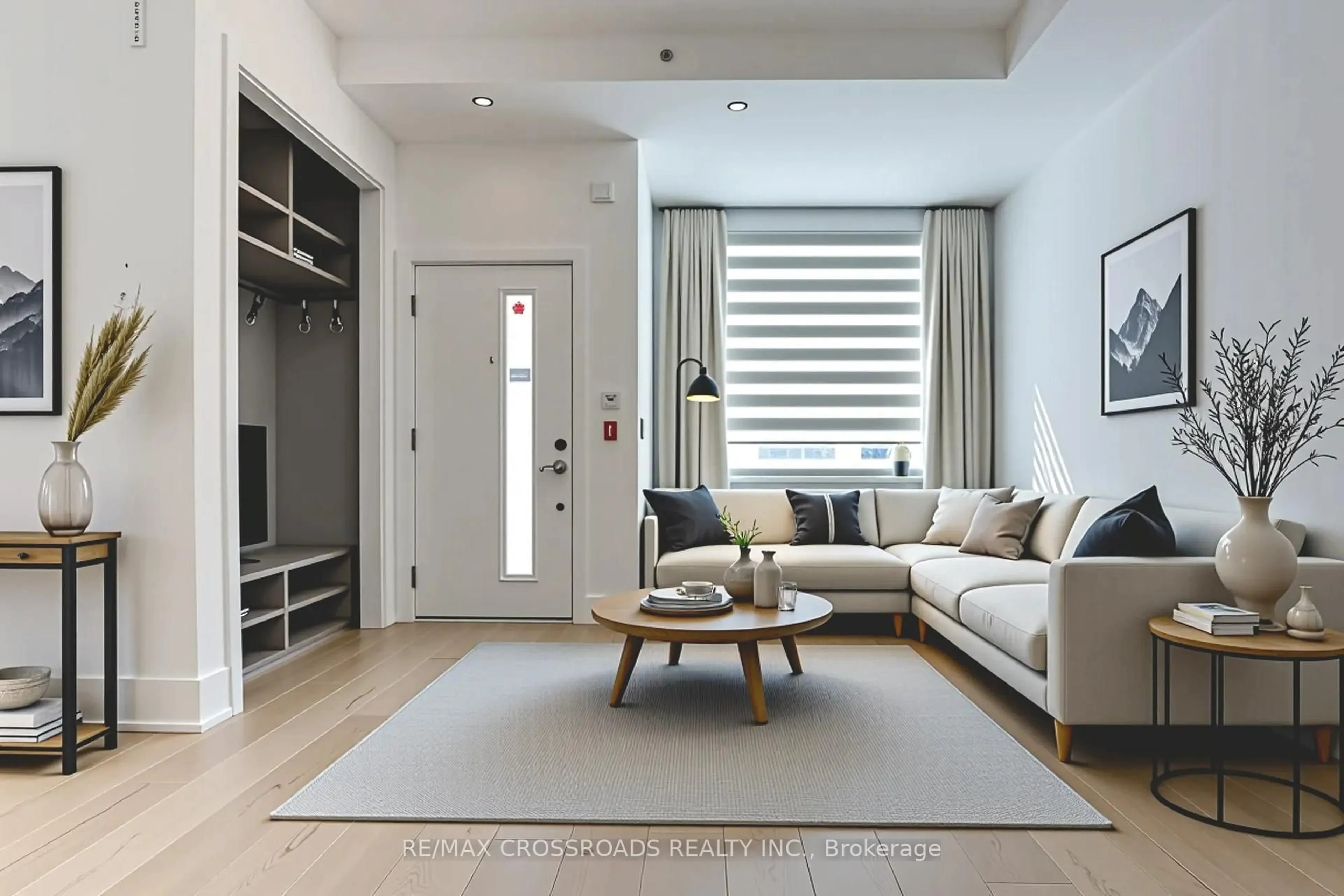 Living room with furniture, unknown for 270 Davenport Rd #TH3, Toronto Ontario M5R 0C1