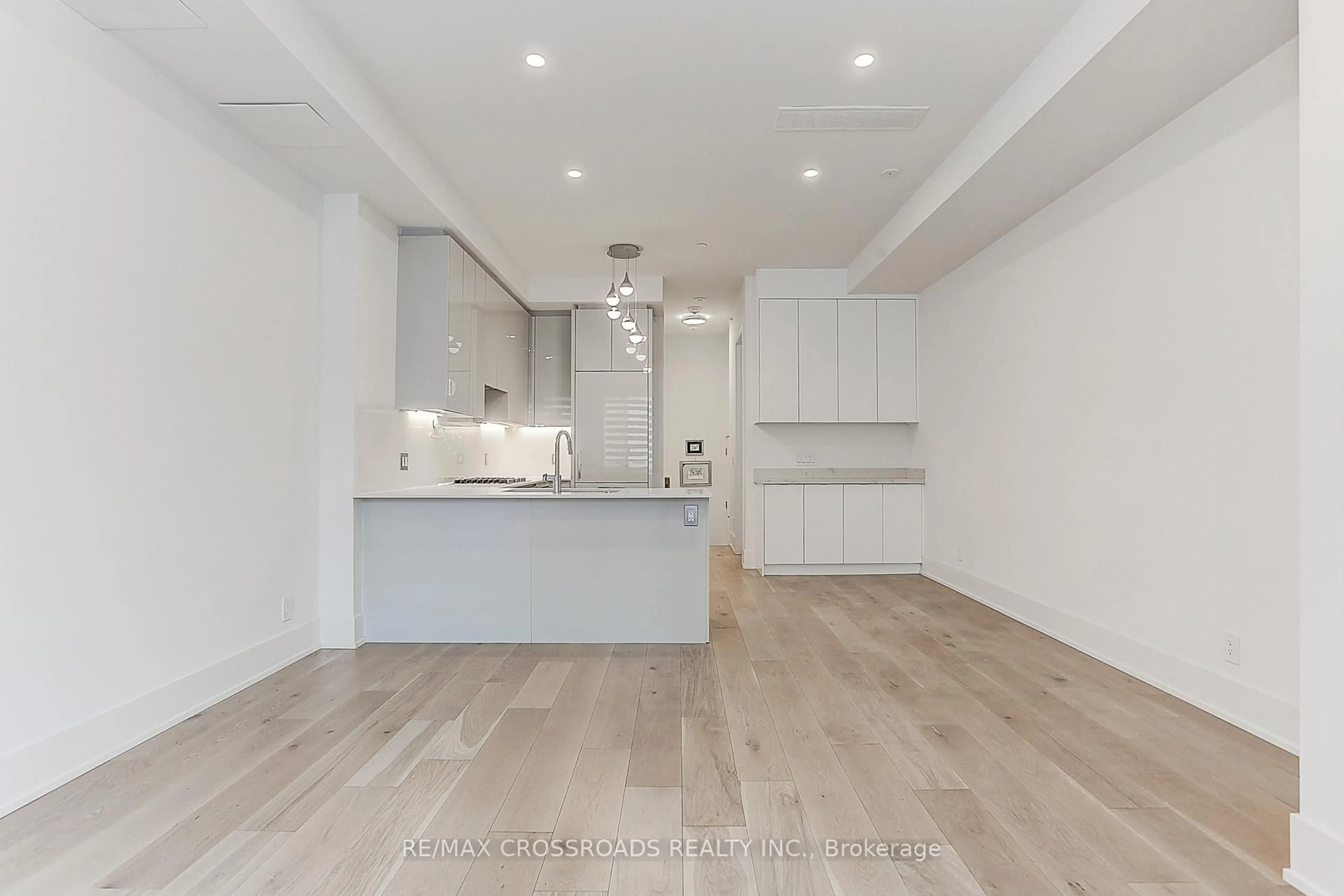 Open concept kitchen, unknown for 270 Davenport Rd #TH3, Toronto Ontario M5R 0C1