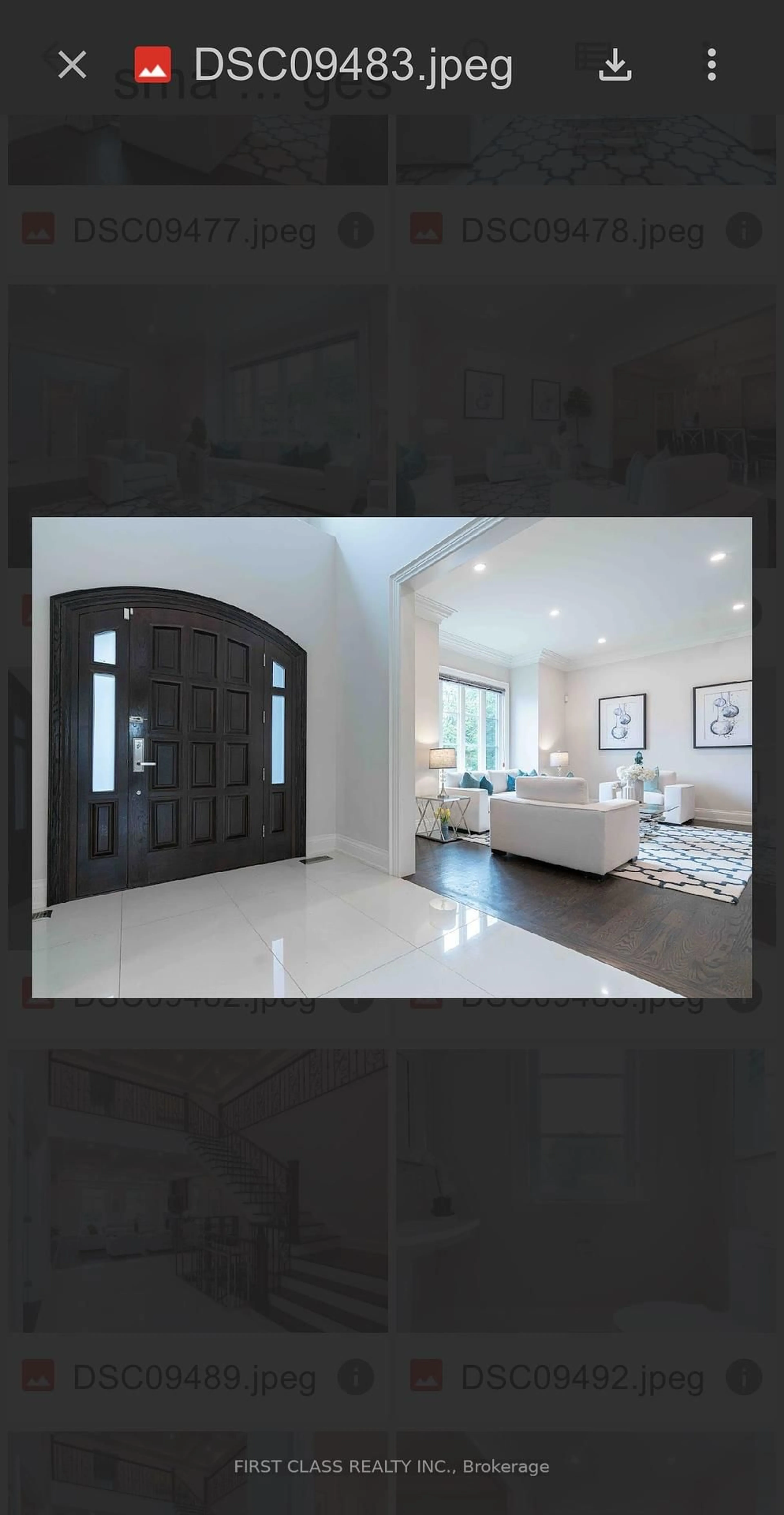 Indoor entryway for 25 Dresden Rd, Toronto Ontario M3H 1W8