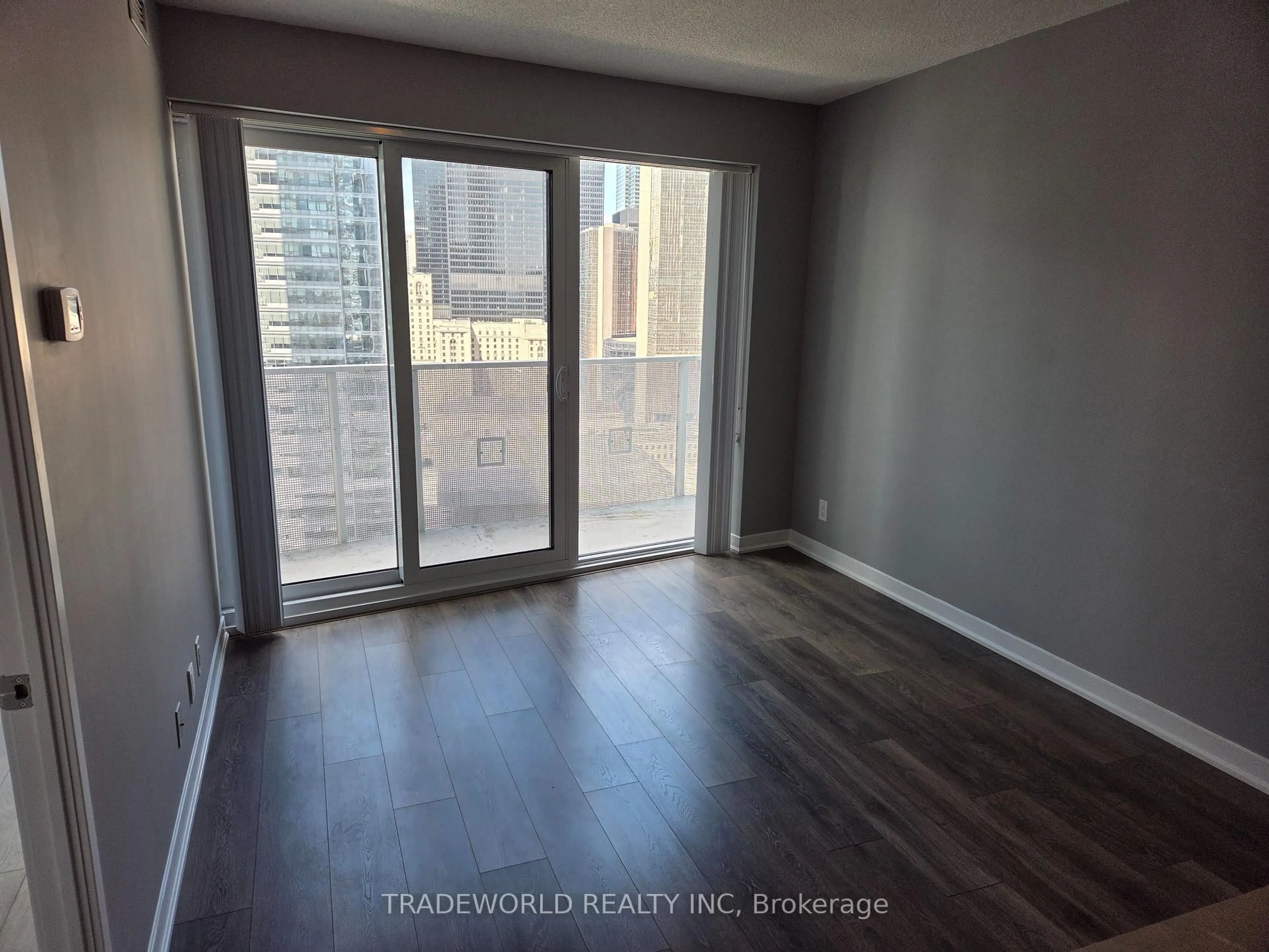 A pic of a room for 100 Harbour St #2703, Toronto Ontario M5J 0B5