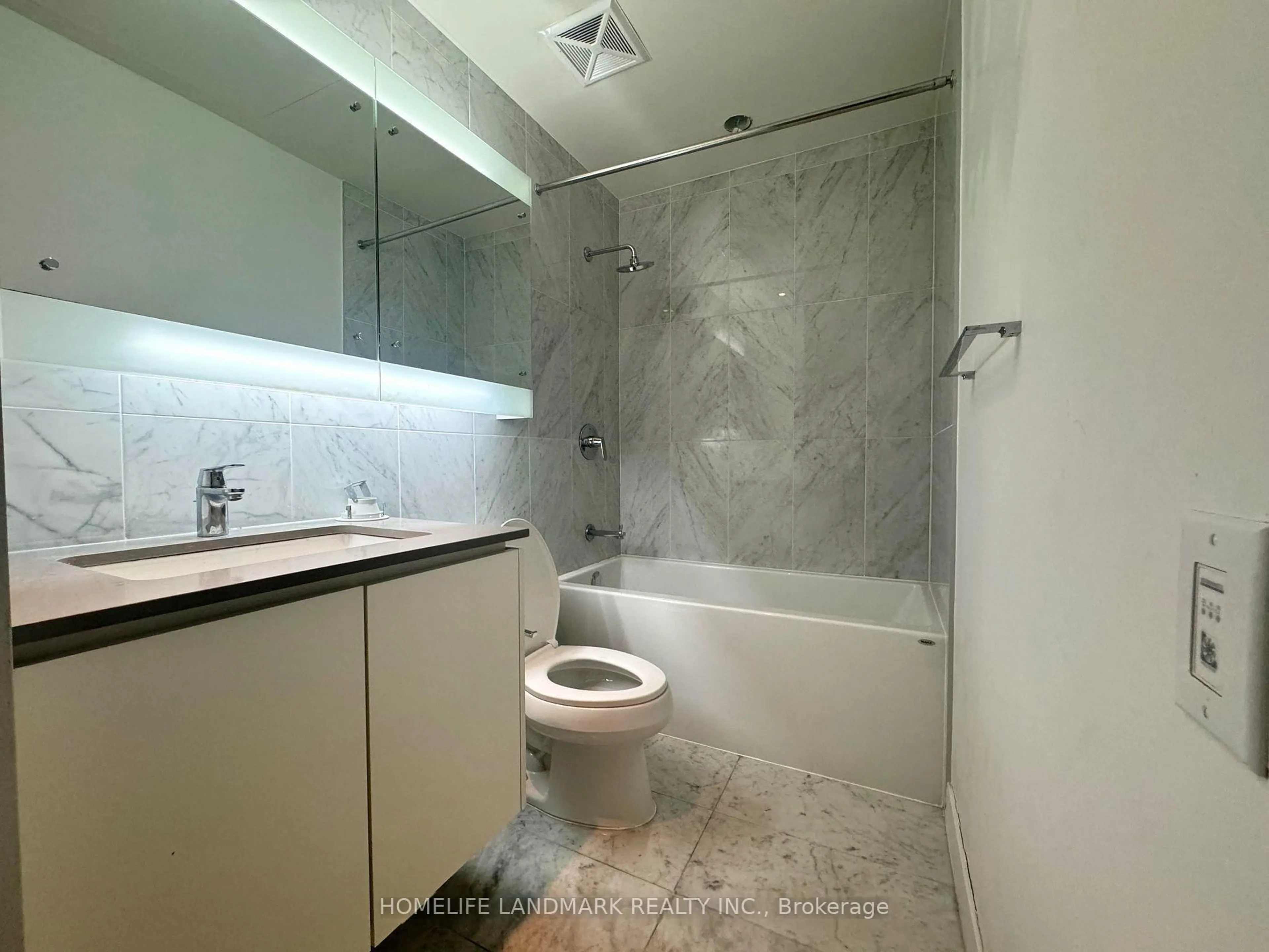 Standard bathroom, ceramic/tile floor for 90 queens Wharf Rd #608, Toronto Ontario M5V 0E6