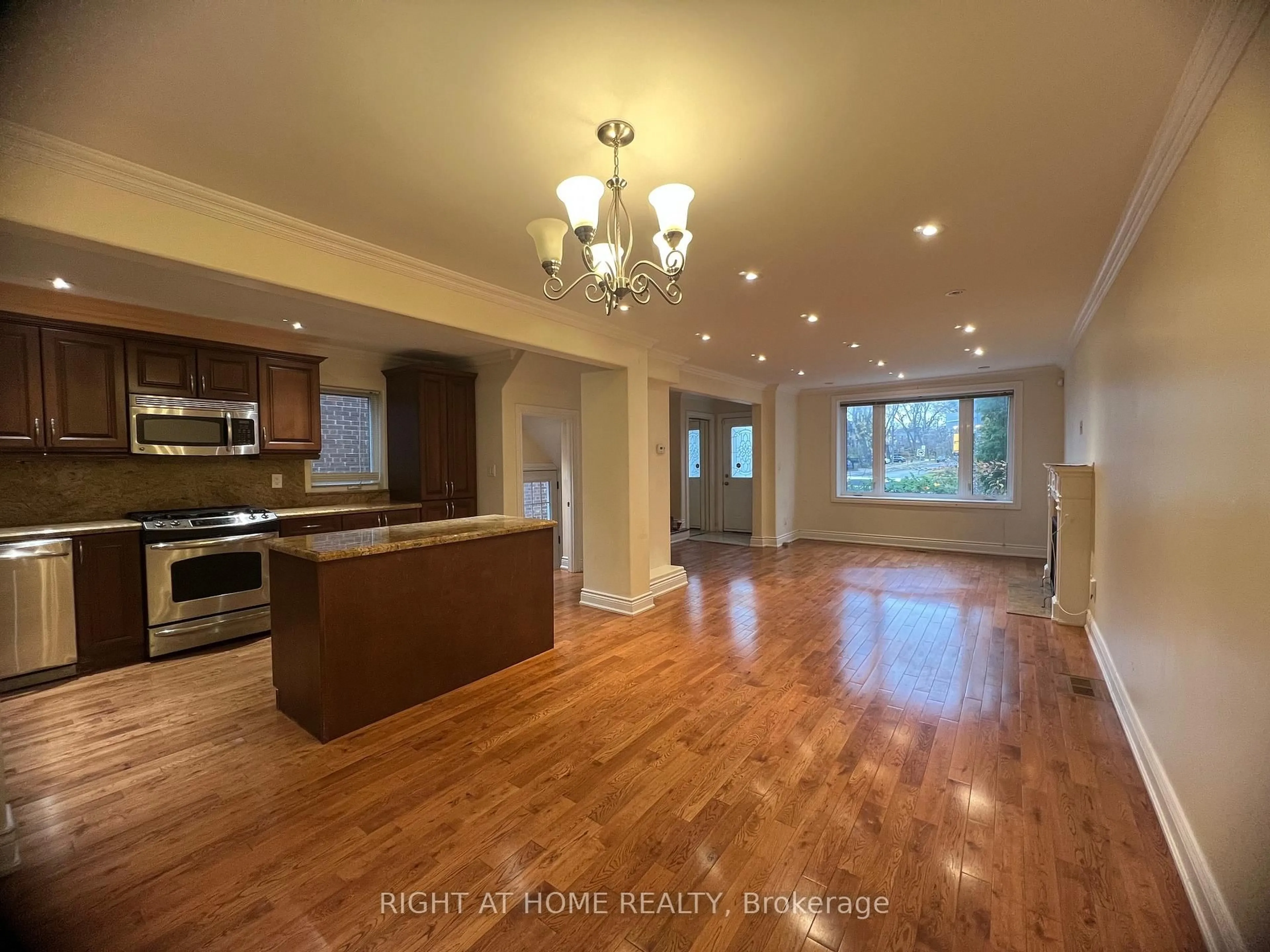 Open concept kitchen, wood/laminate floor for 2105 Avenue Rd, Toronto Ontario M5N 4A9