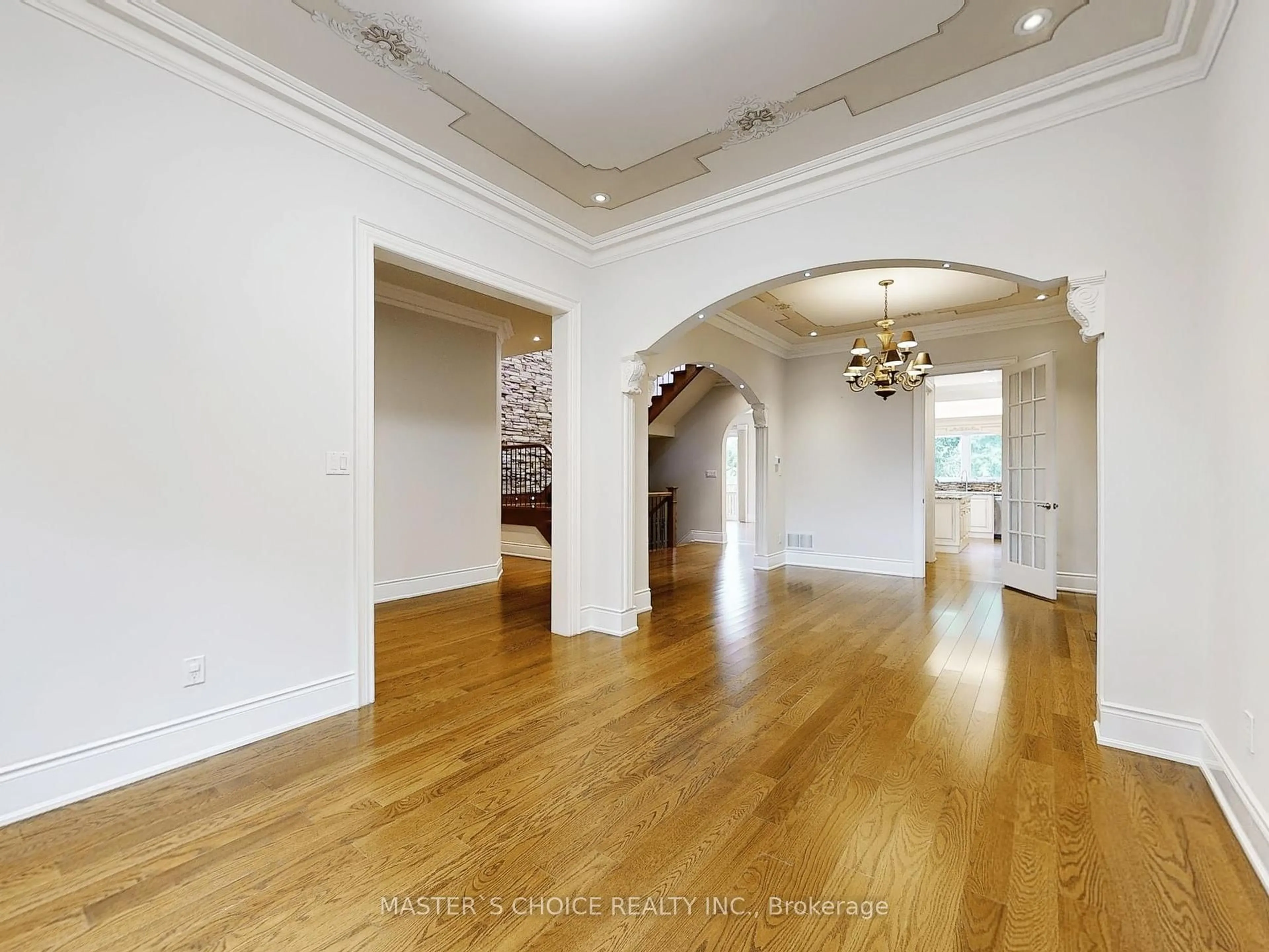 Indoor foyer for 6 Terrace Ave, Toronto Ontario M2R 1E9