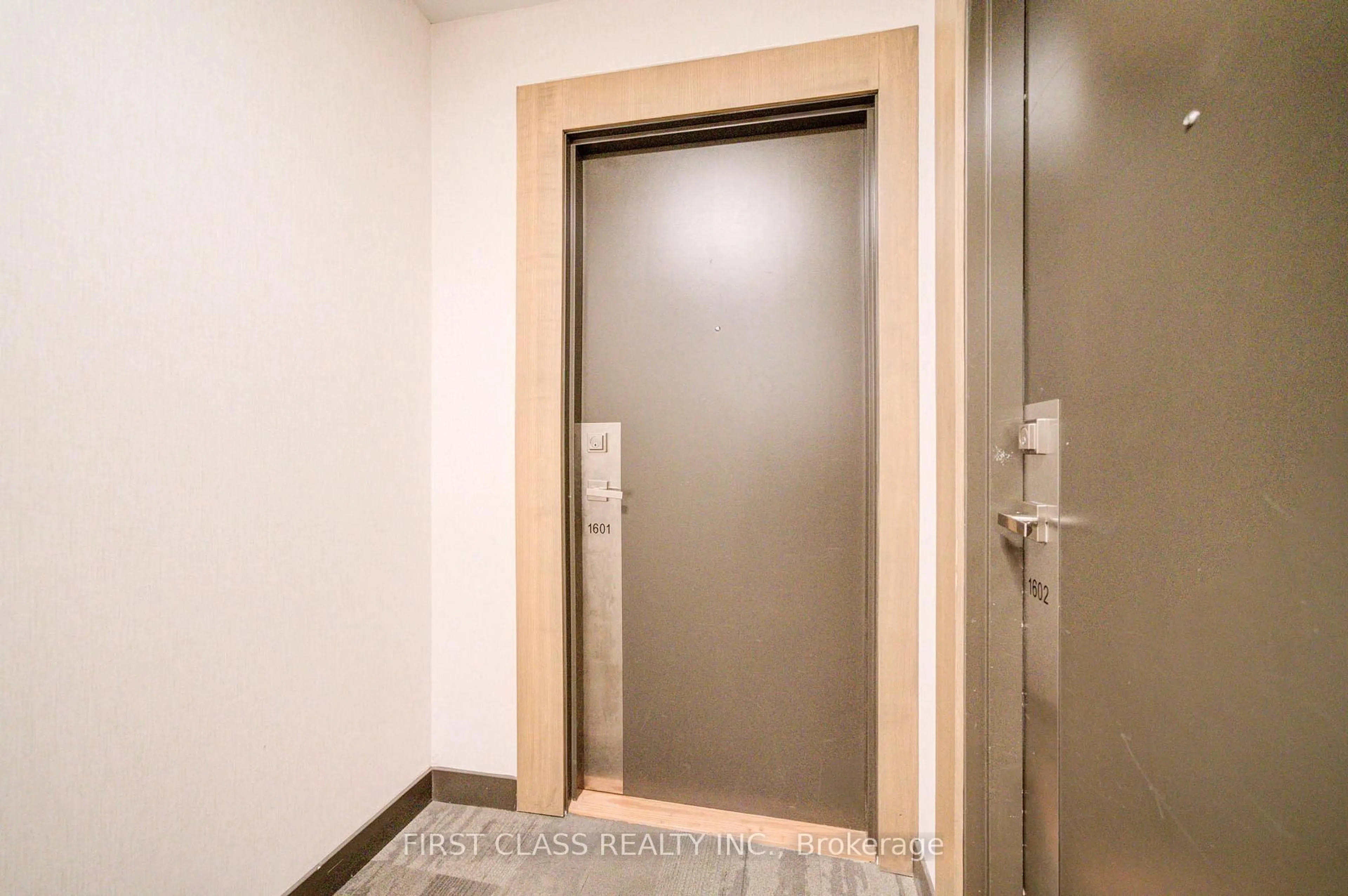 Indoor foyer for 180 Fairview Mall Dr #1601, Toronto Ontario M2J 0G4