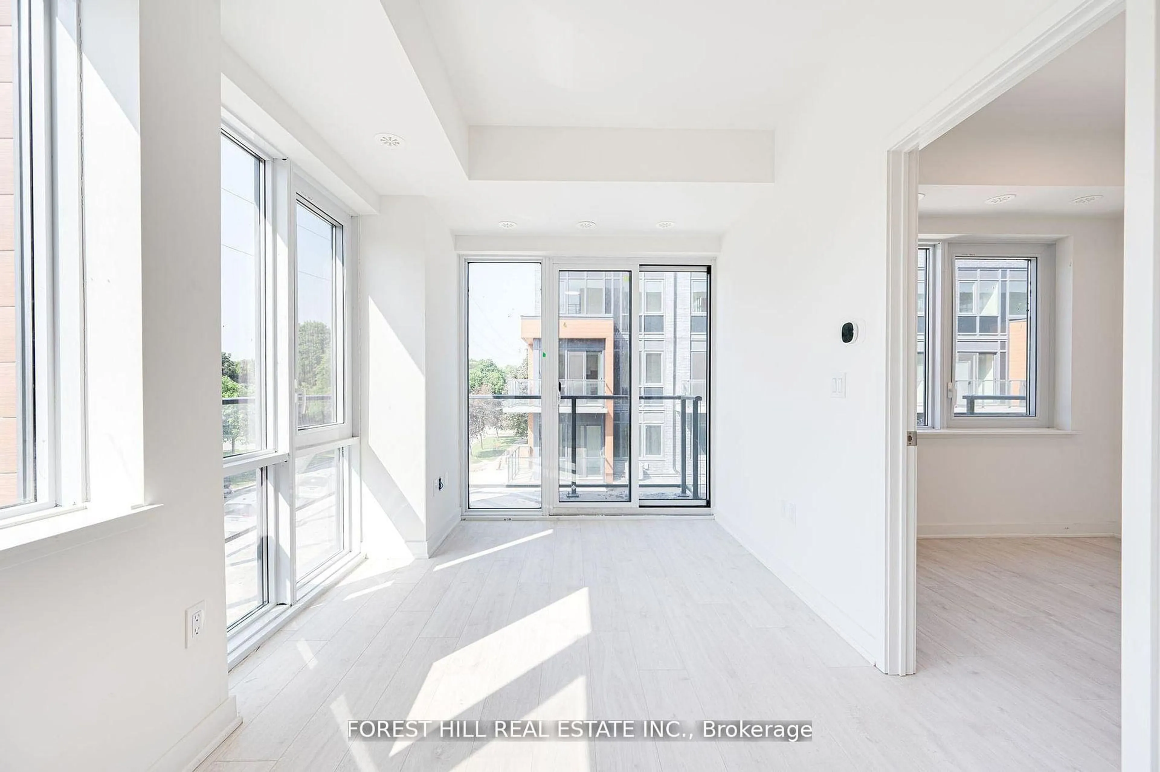 Indoor foyer for 67 Curlew Dr #147, Toronto Ontario M3A 2P8