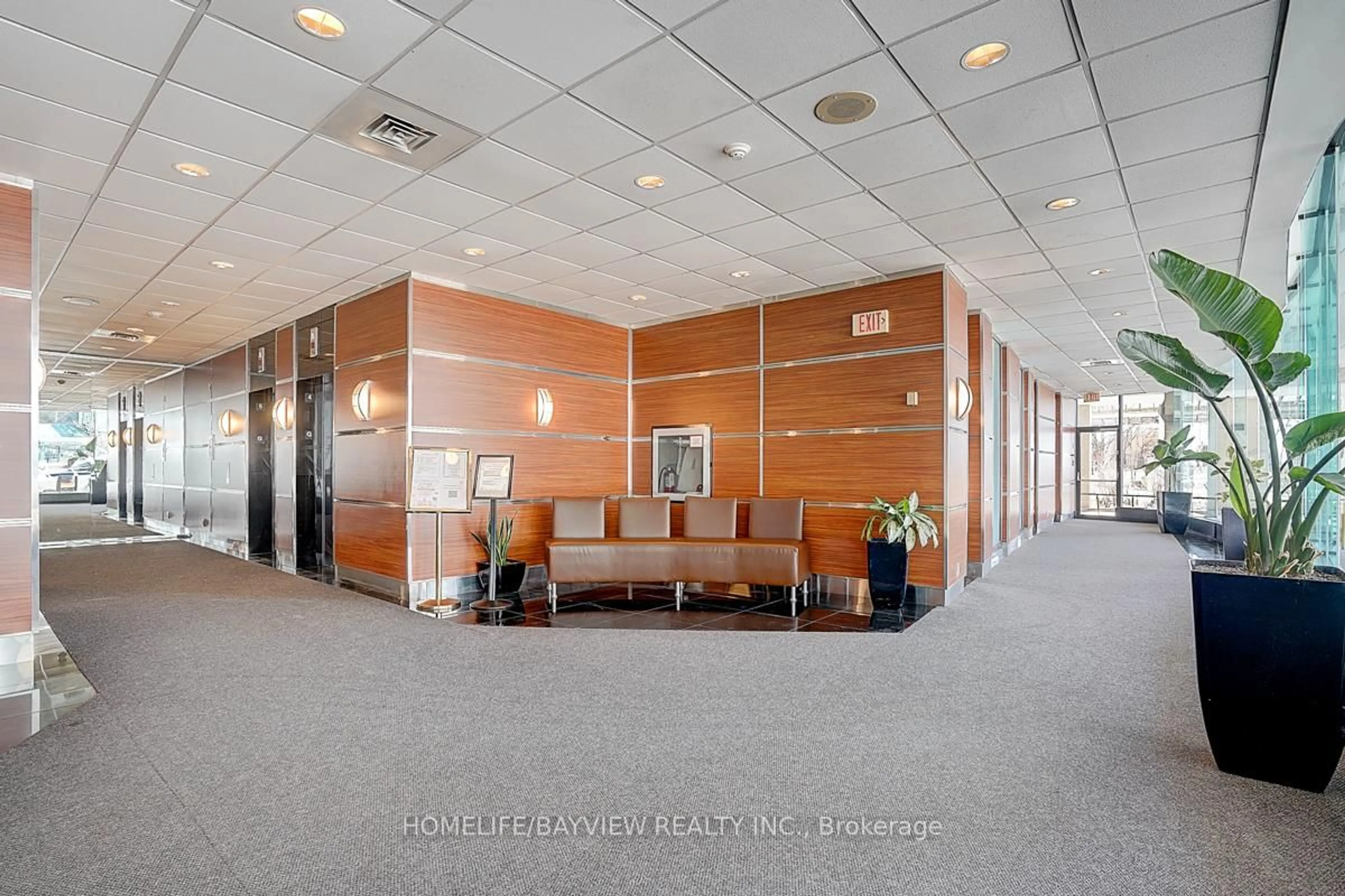 Indoor foyer for 99 Harbour Sq #3108, Toronto Ontario M5J 2H2