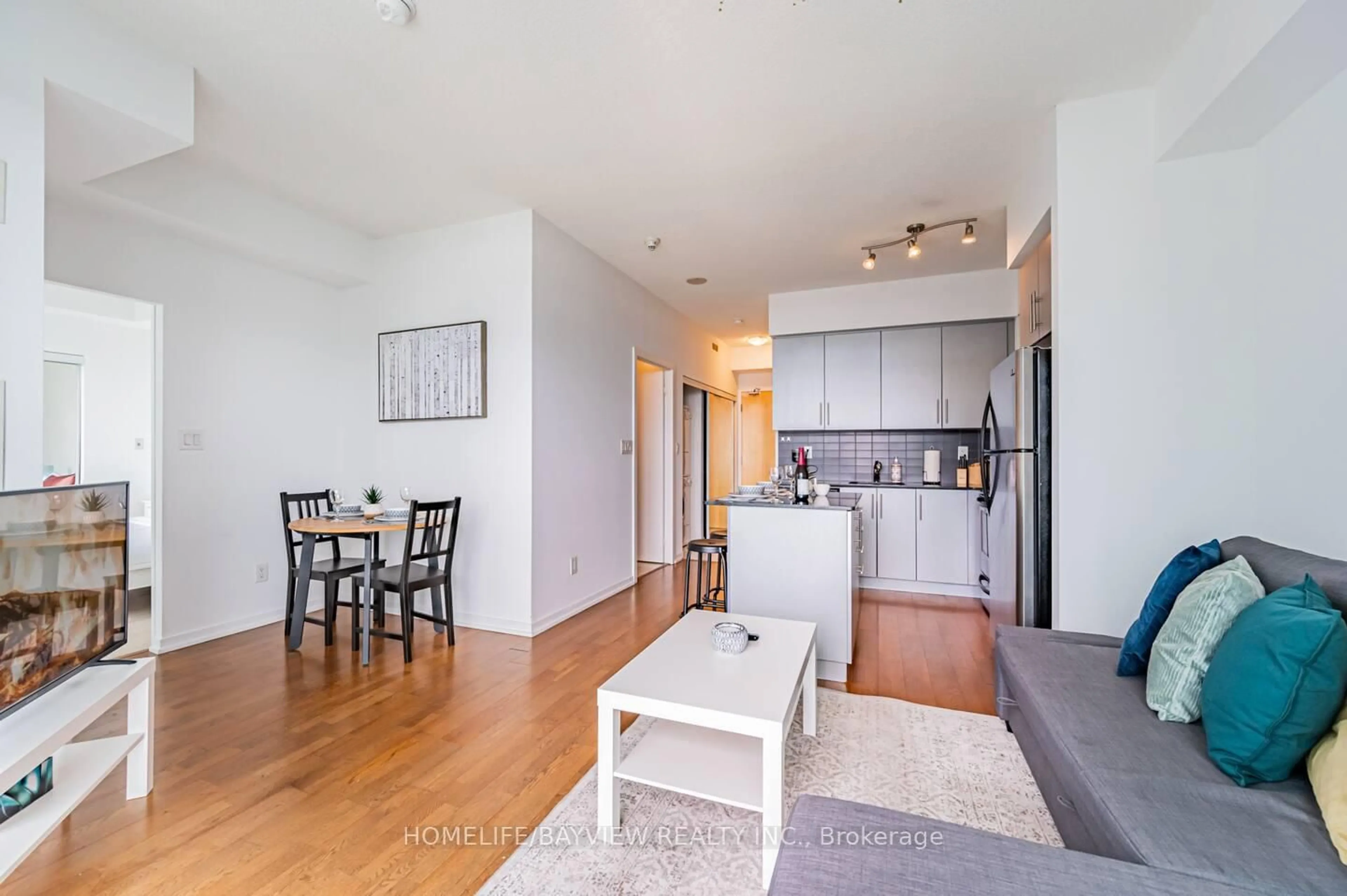 Unknown for 55 bremner Blvd #4703, Toronto Ontario M5J 0A6