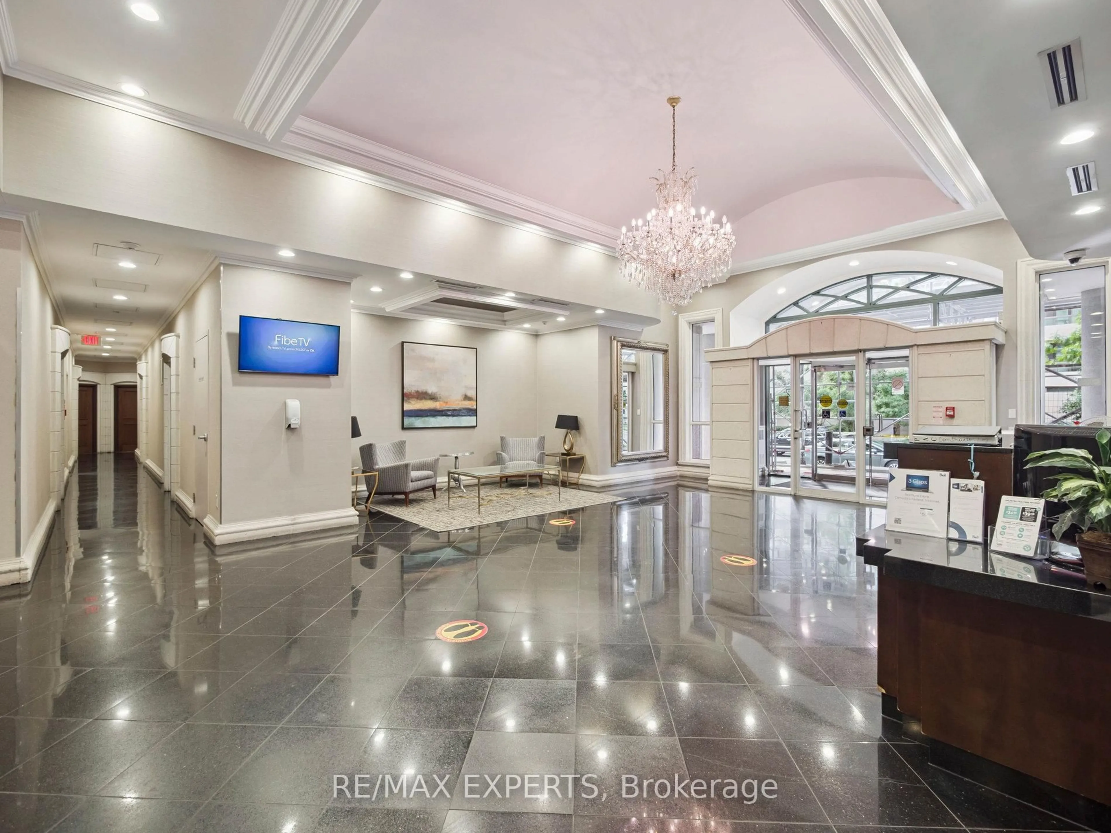 Indoor foyer for 7 Lorraine Dr #UPH-06, Toronto Ontario M2N 7H2