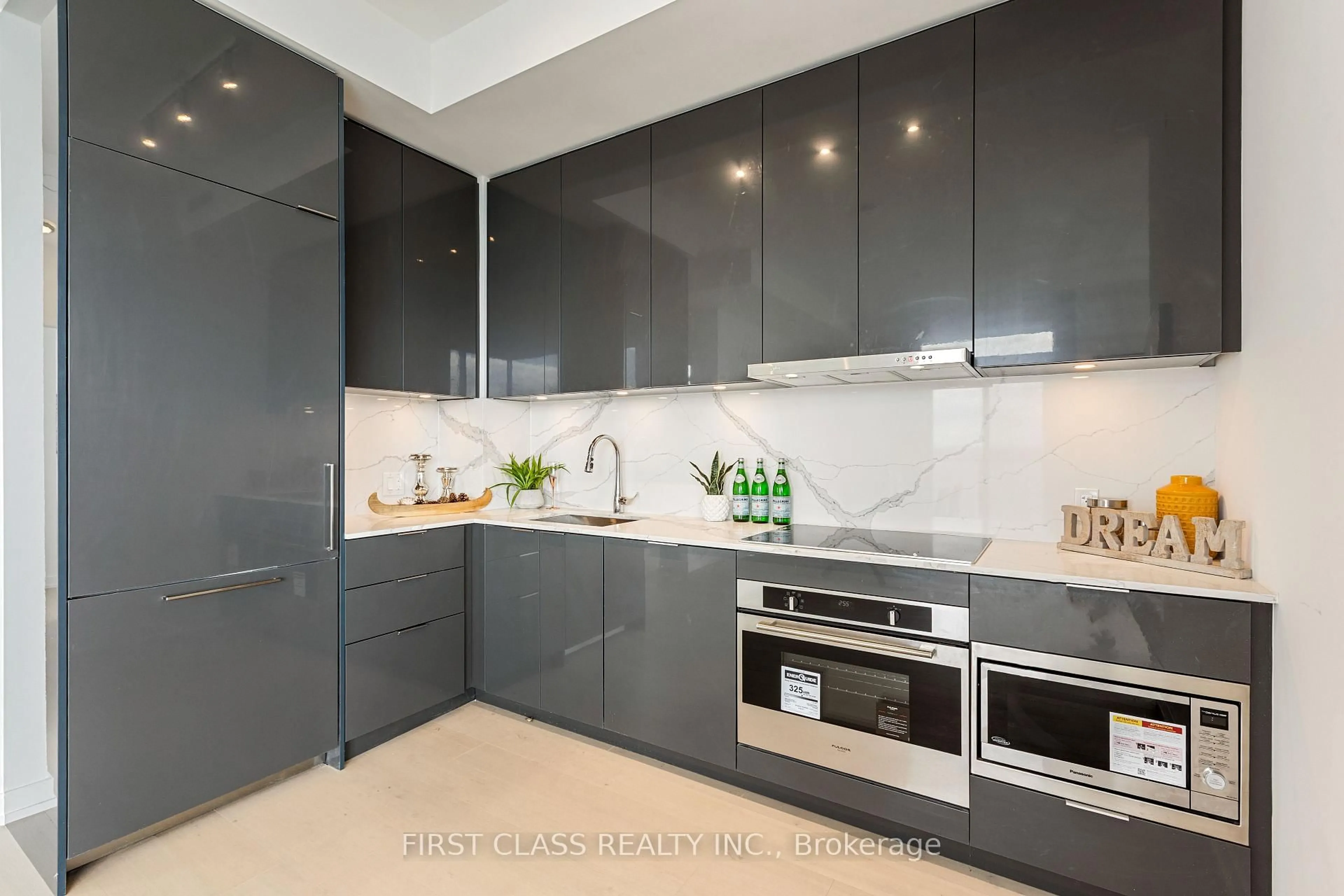 Contemporary kitchen, ceramic/tile floor for 8 Olympic Garden Dr #S3504, Toronto Ontario M2M 0B9