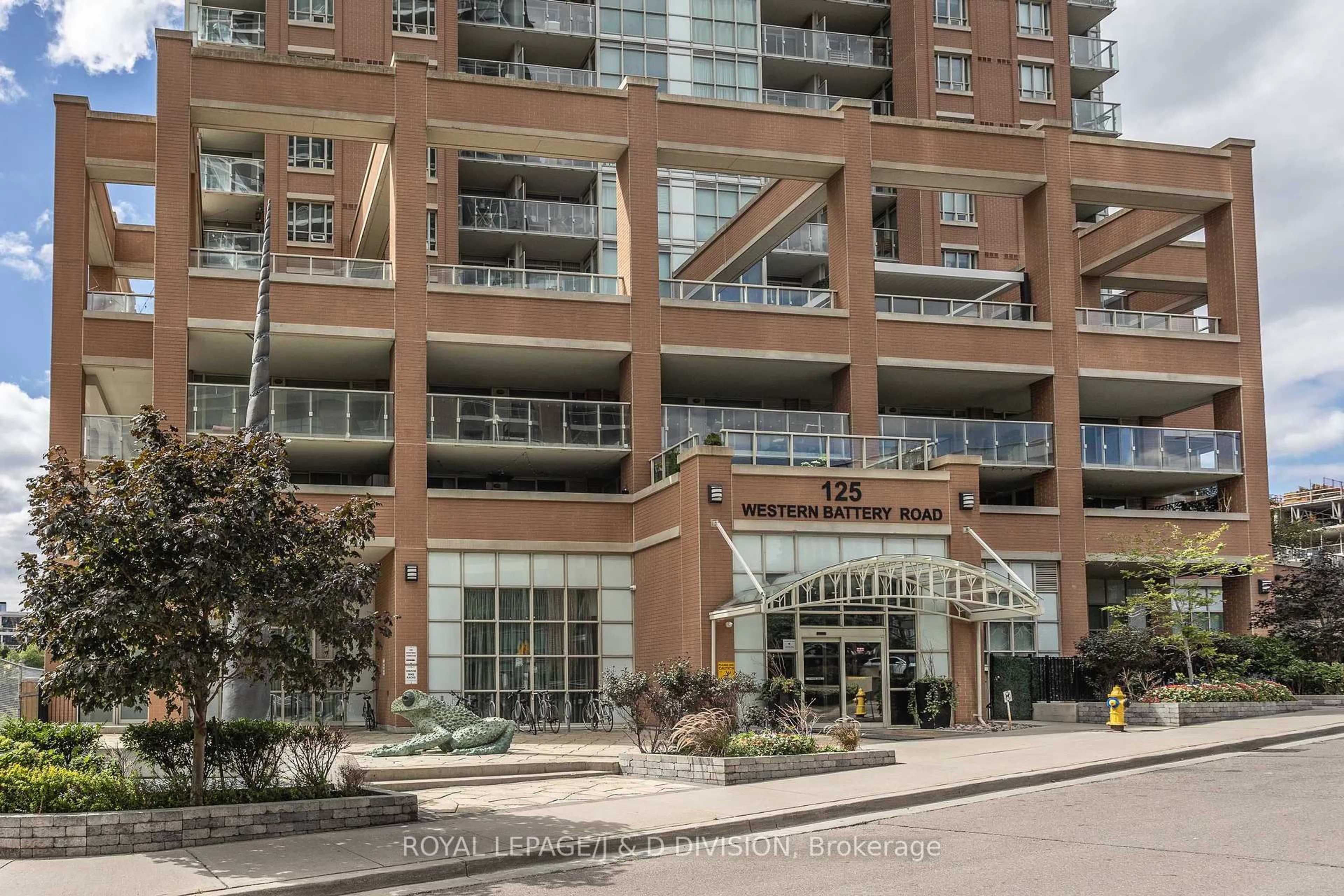 Unknown for 125 Western Battery Rd #2313, Toronto Ontario M6K 3S1