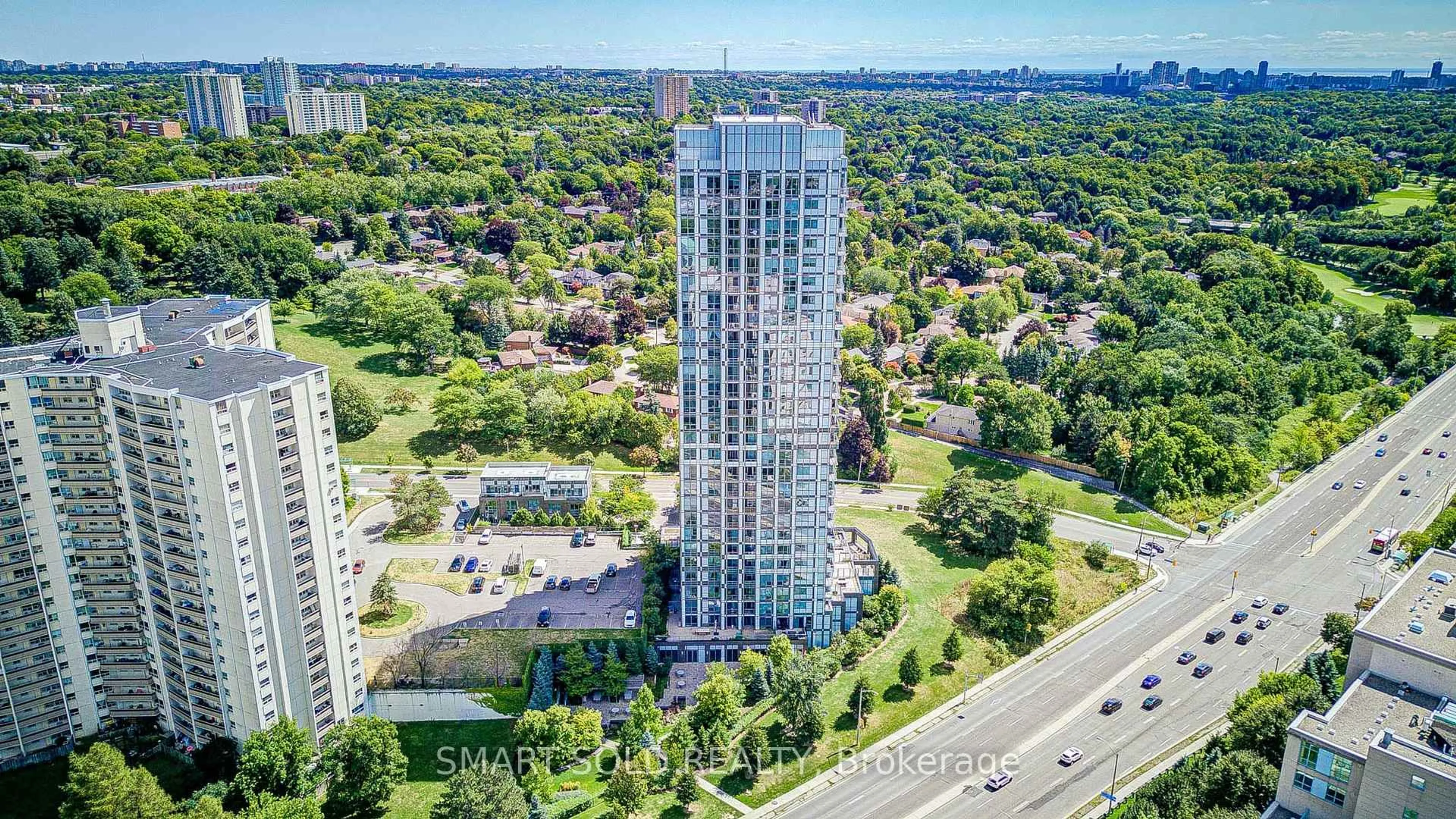 A pic from outside/outdoor area/front of a property/back of a property/a pic from drone, city buildings view from balcony for 18 Graydon Hall Dr #Ph02, Toronto Ontario M3A 0A4
