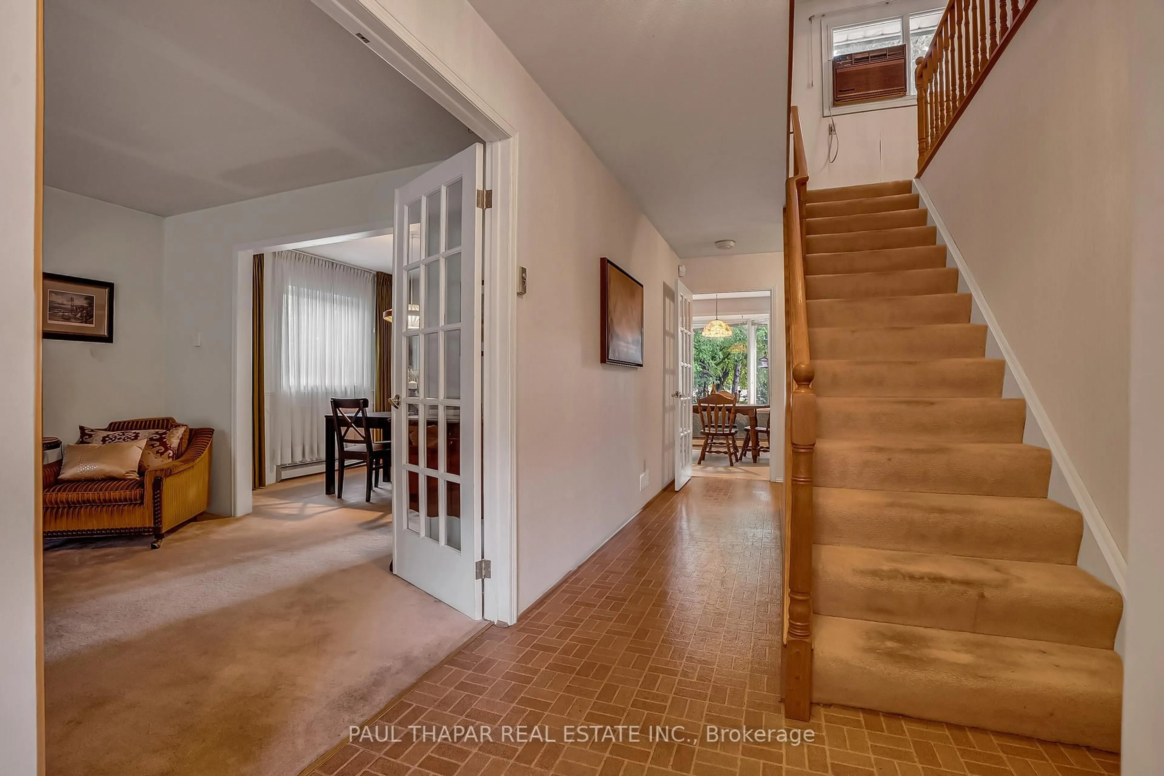 Indoor foyer for 17 Dolan Gate, Toronto Ontario M2J 2M8