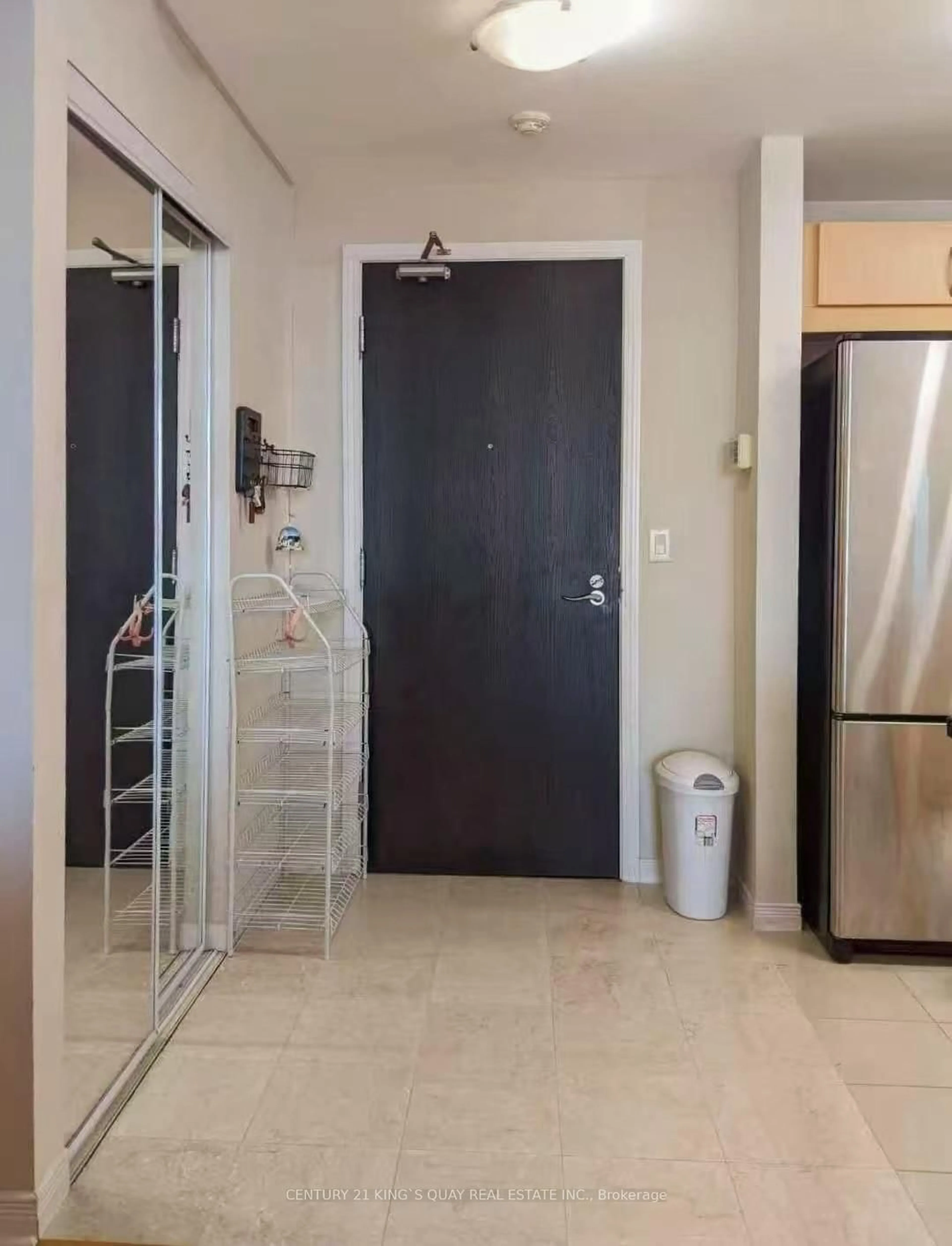 Indoor foyer for 205 The Donway #PH20, Toronto Ontario M3B 3S5
