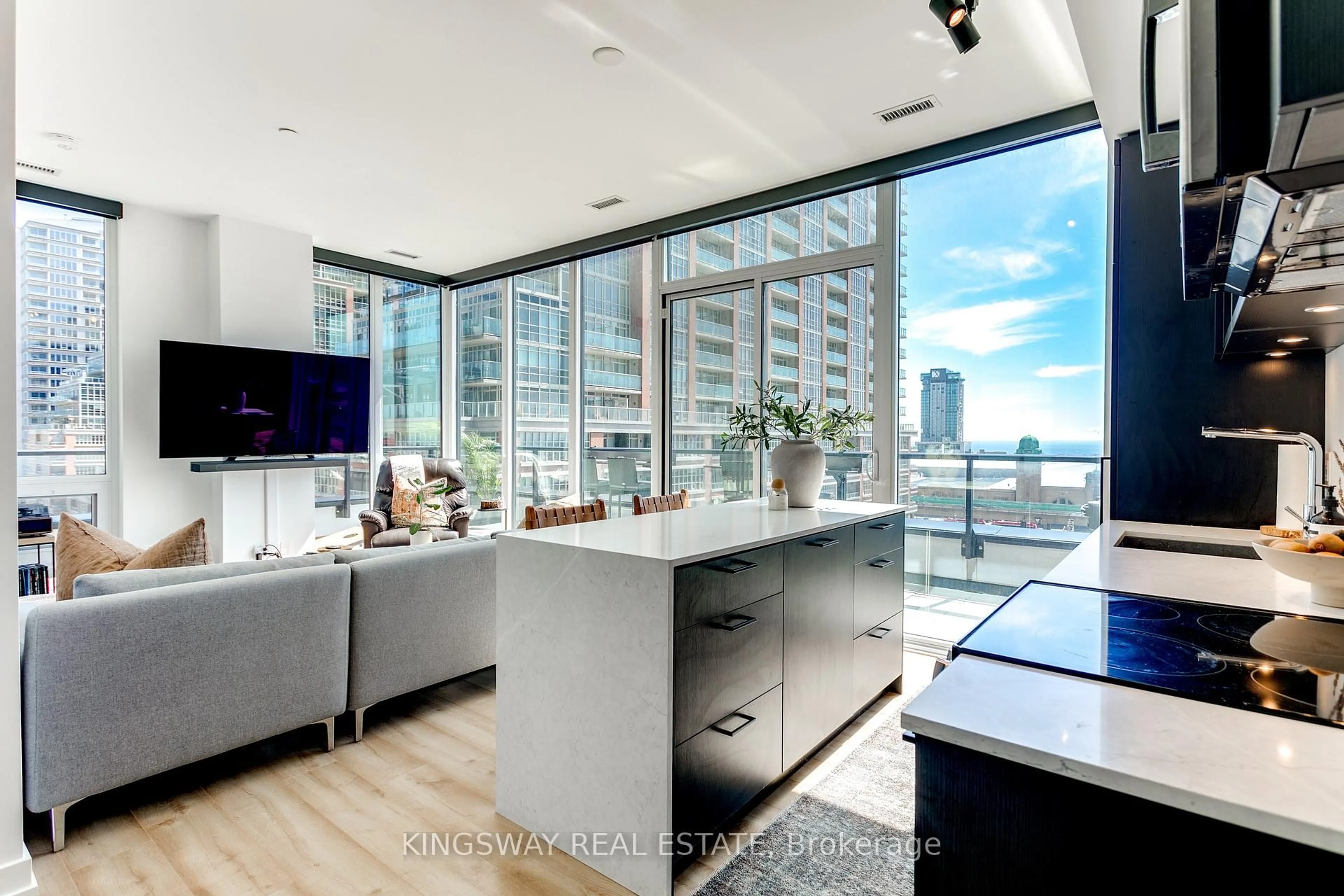Open concept kitchen, unknown for 135 East Liberty St #715, Toronto Ontario M6K 0G7