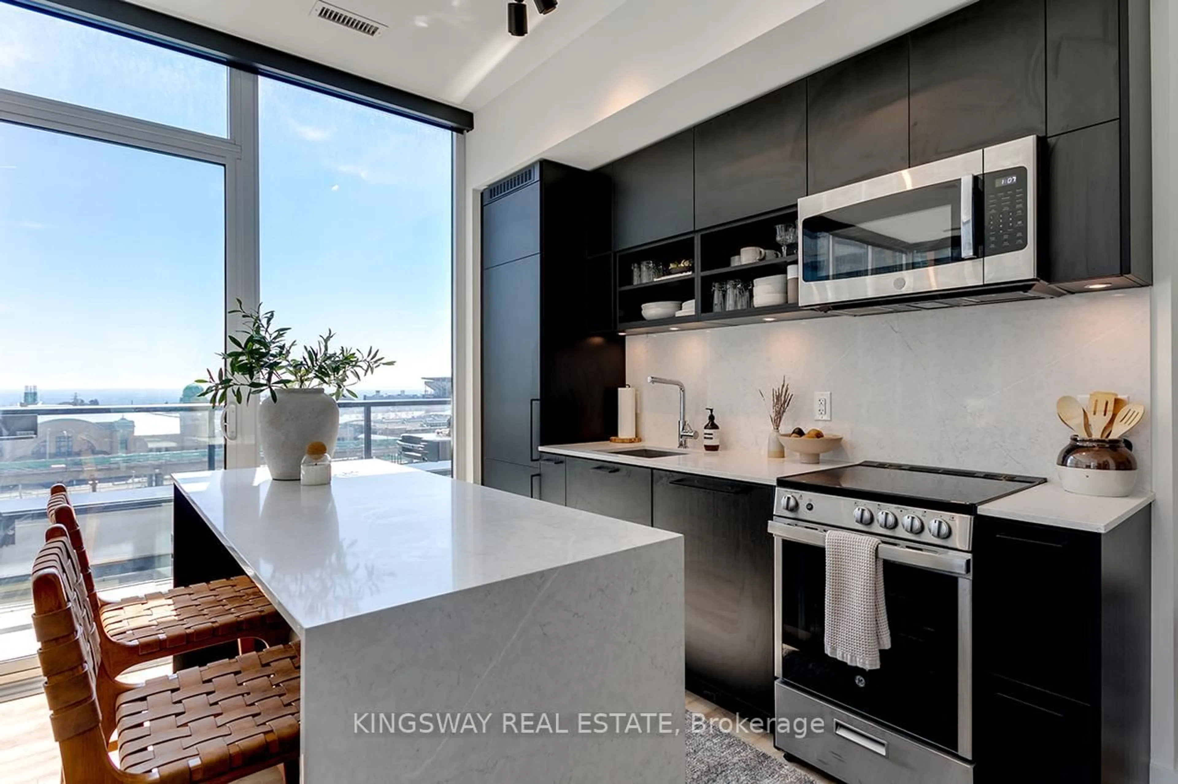 Contemporary kitchen, ceramic/tile floor for 135 East Liberty St #715, Toronto Ontario M6K 0G7