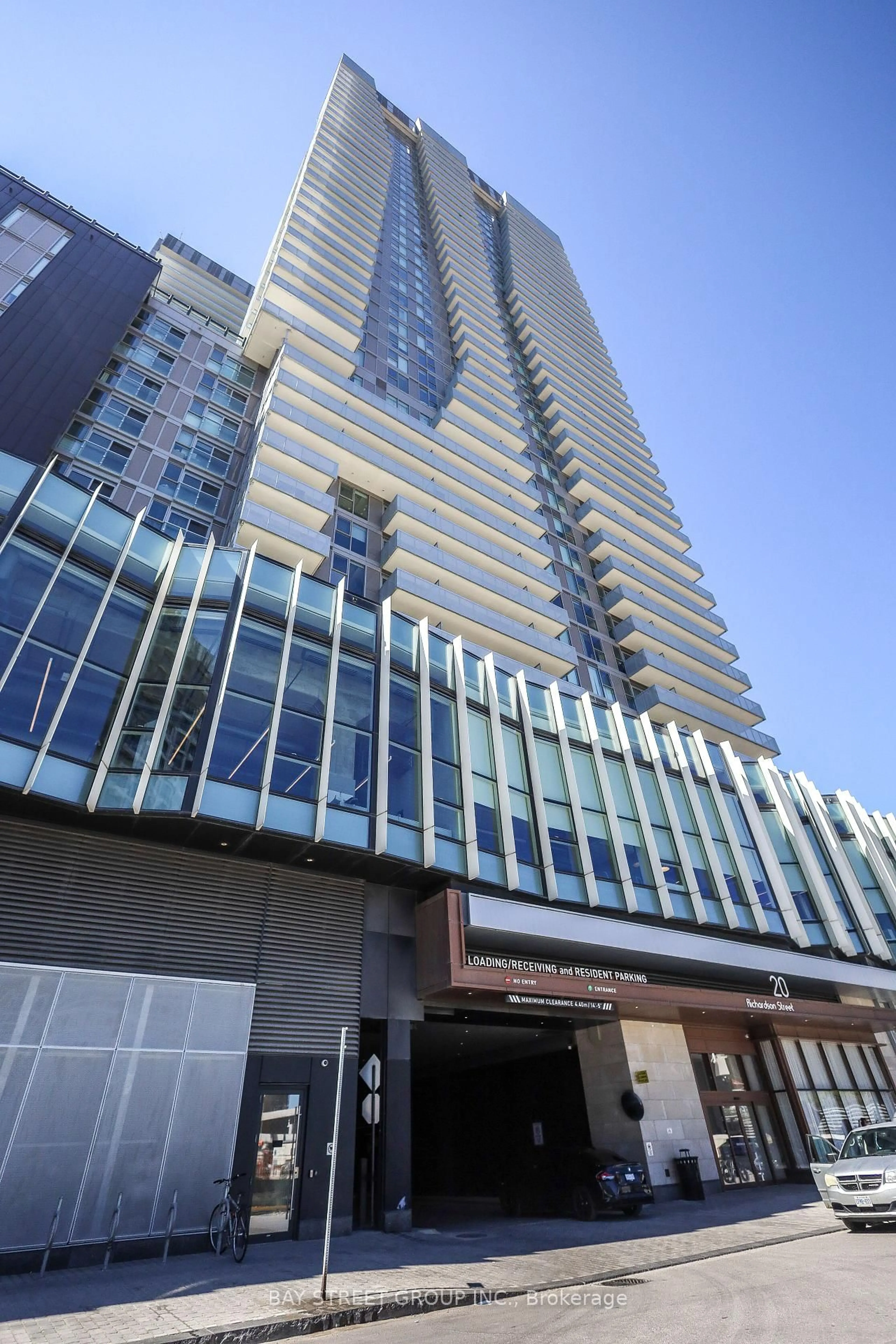 Indoor foyer for 20 Richardson St #1204, Toronto Ontario M5A 0S6